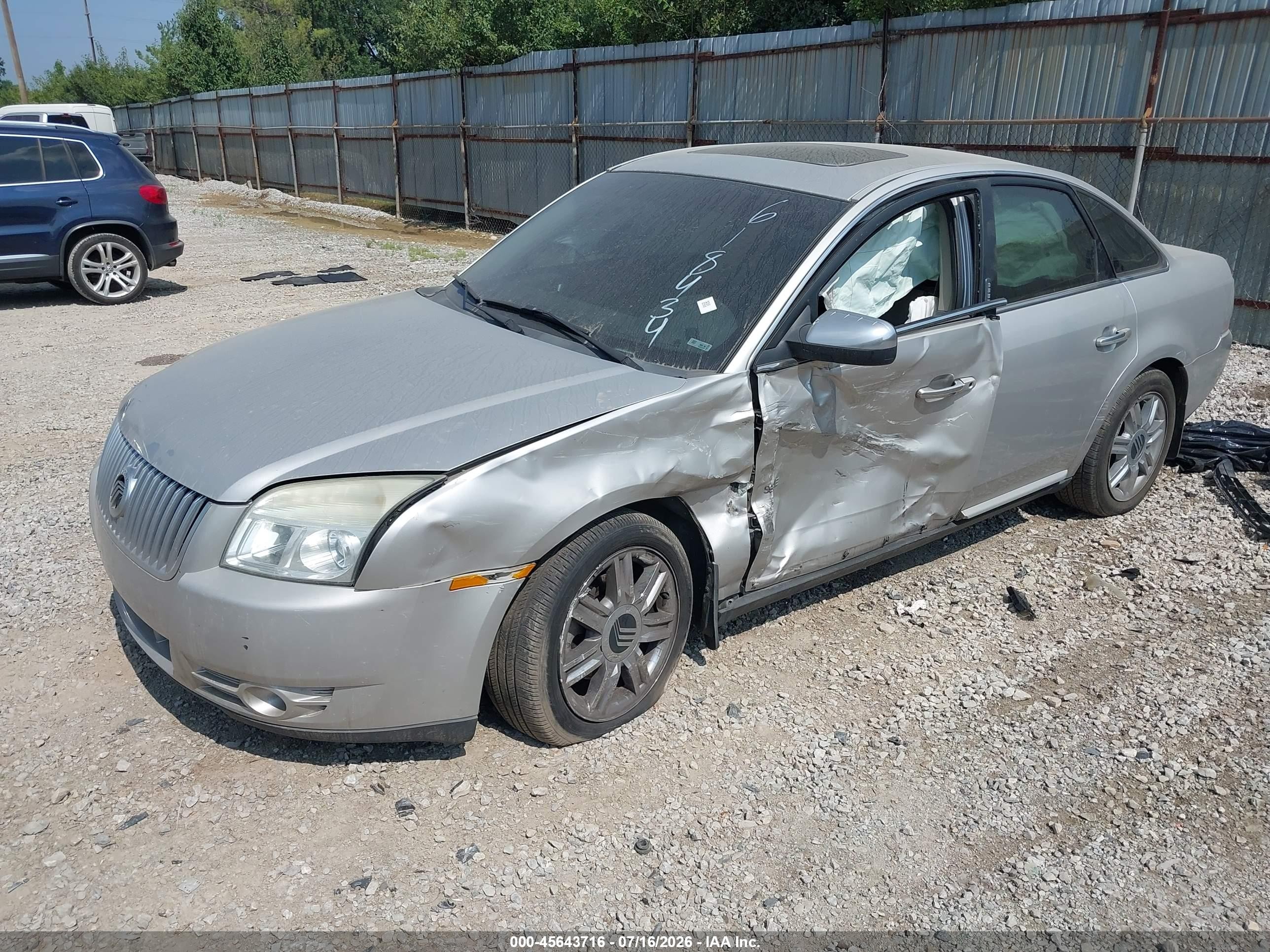 2008 Mercury Sable Premier Silver vin: 1MEHM42W78G618434