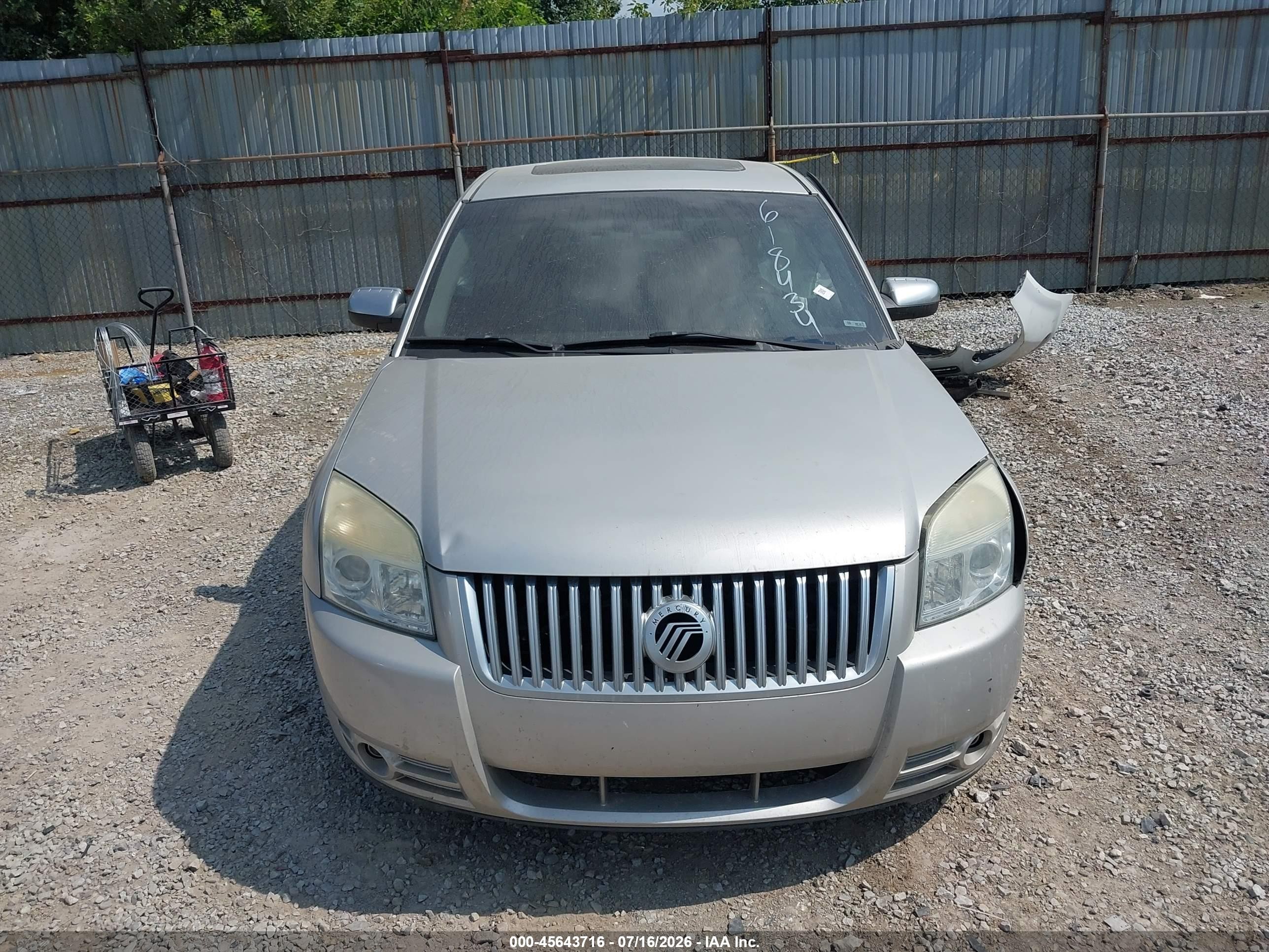 2008 Mercury Sable Premier Silver vin: 1MEHM42W78G618434
