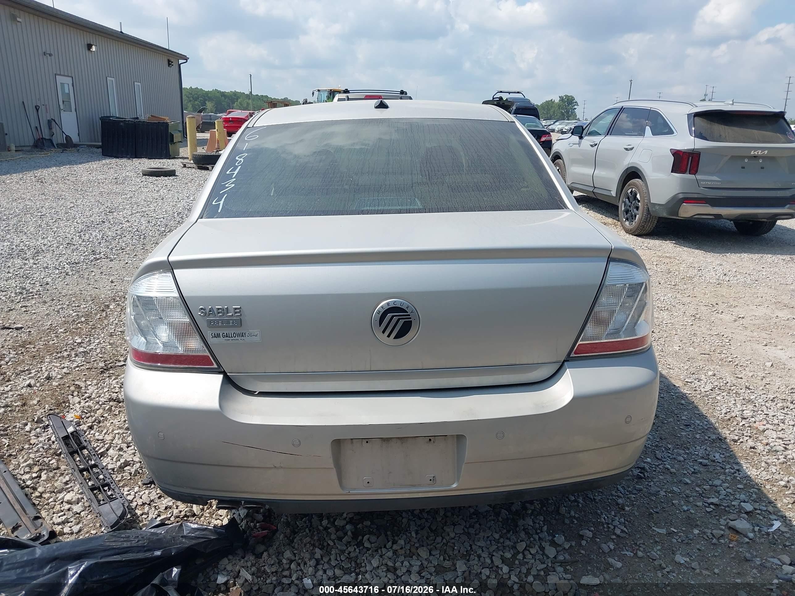 2008 Mercury Sable Premier Silver vin: 1MEHM42W78G618434