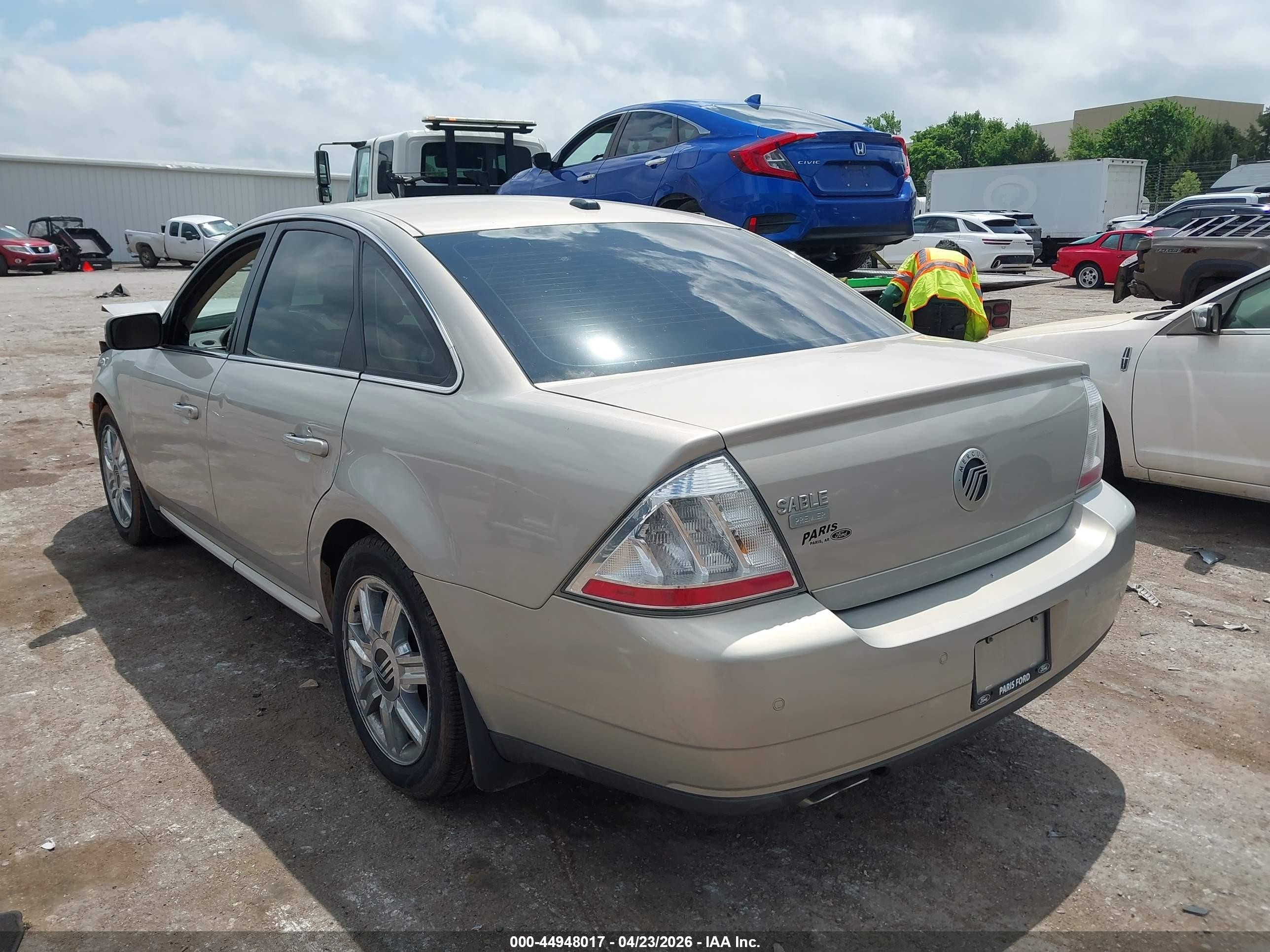 2009 Mercury Sable Premier Silver vin: 1MEHM42W79G633162