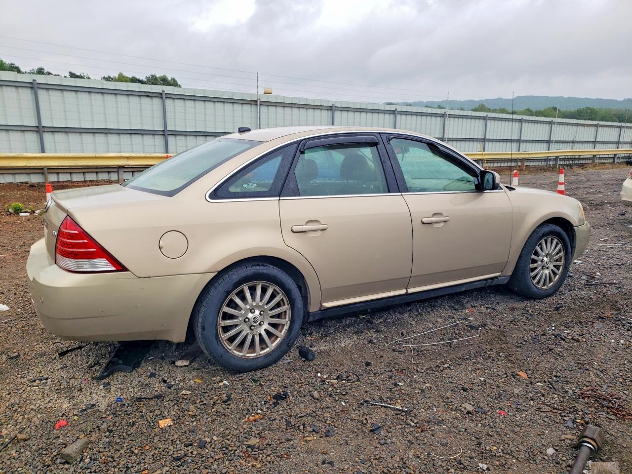 2007 Mercury Montego Premier Gold vin: 1MEHM43197G603029