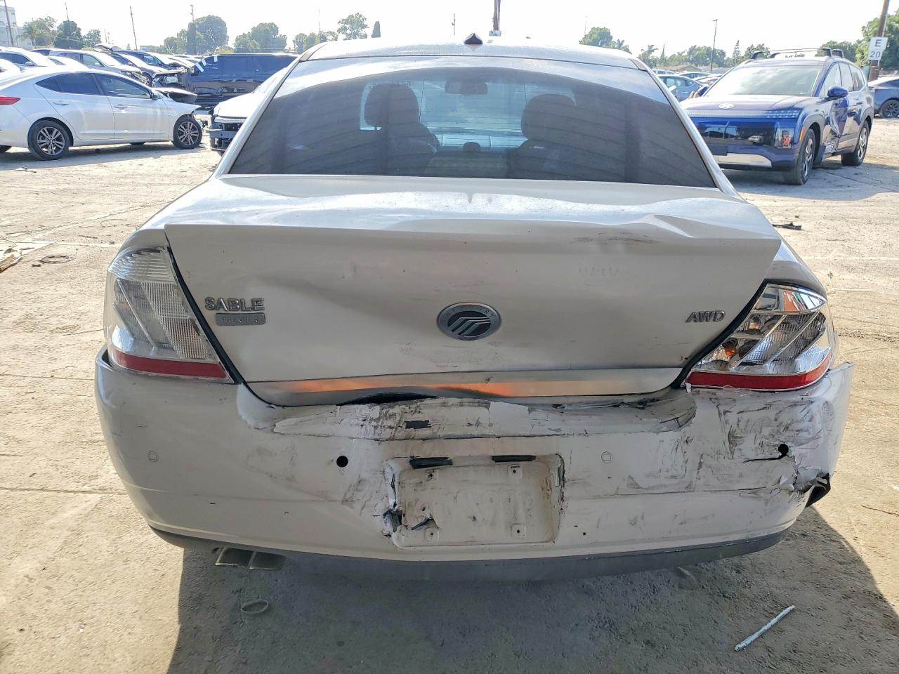 2008 Mercury Sable Premier White vin: 1MEHM43WX8G616224