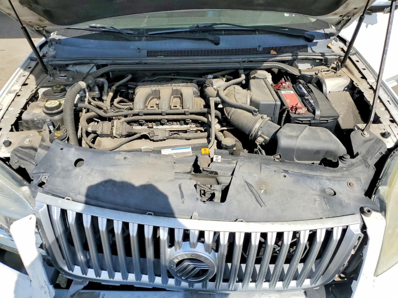 2008 Mercury Sable Premier White vin: 1MEHM43WX8G616224