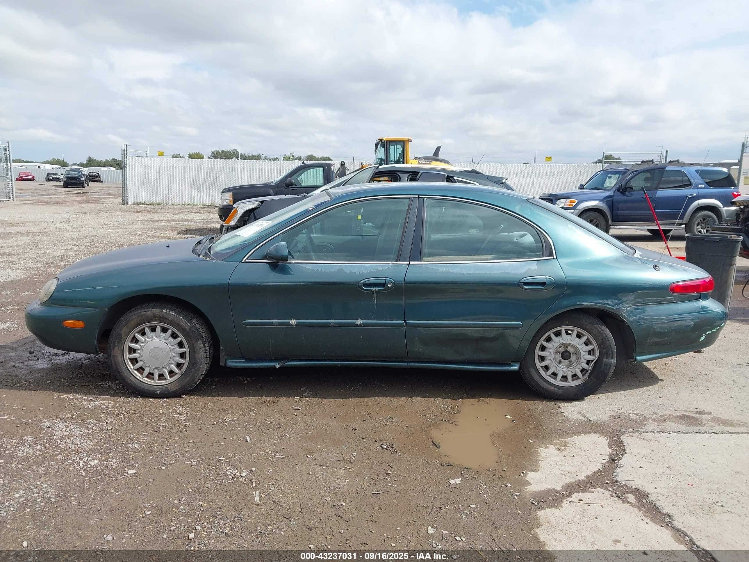 1997 Mercury Sable Gs Green vin: 1MELM50UXVA642307