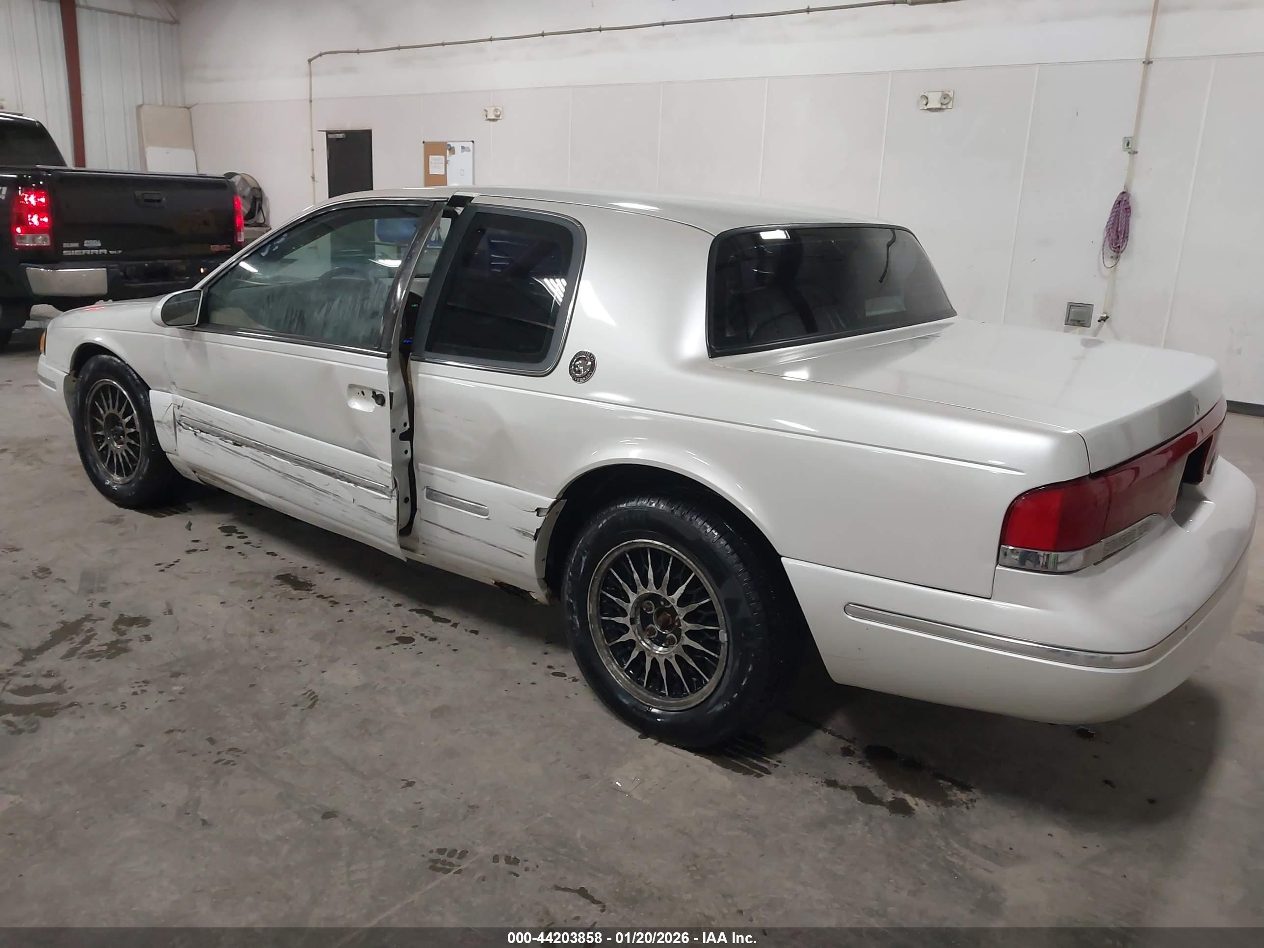 1997 Mercury Cougar Xr7 White vin: 1MELM62W3VH618474