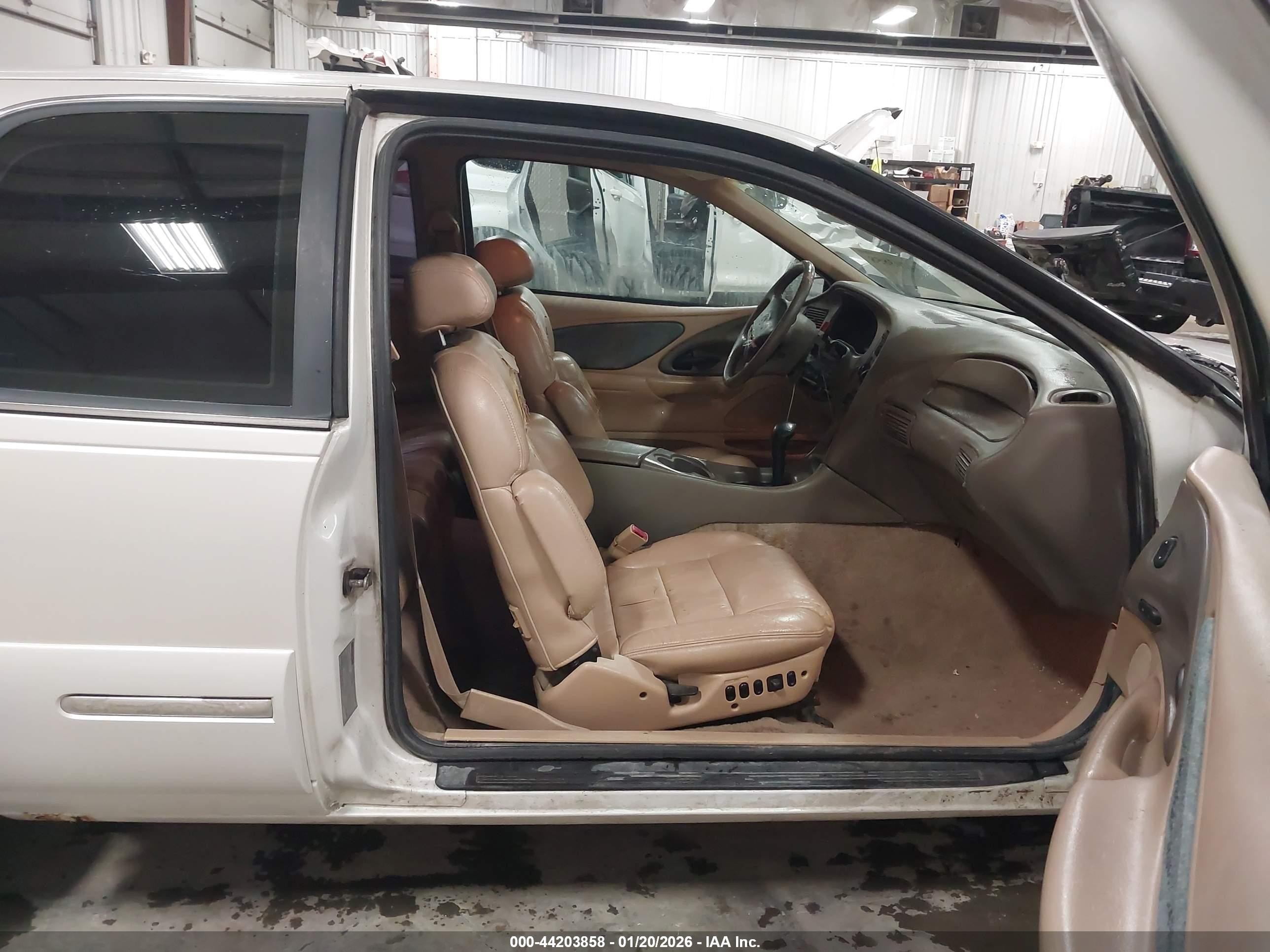 1997 Mercury Cougar Xr7 White vin: 1MELM62W3VH618474