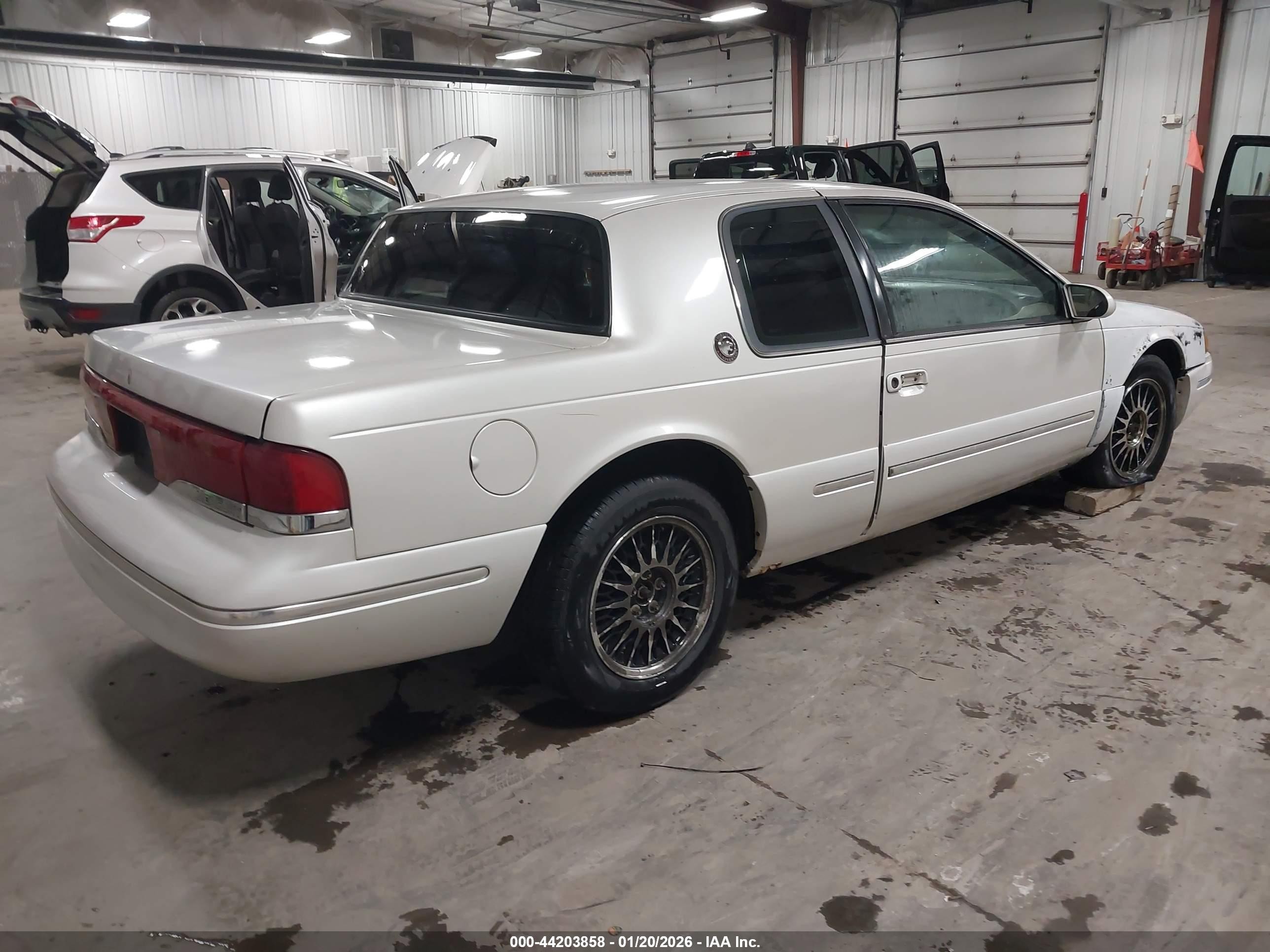1997 Mercury Cougar Xr7 White vin: 1MELM62W3VH618474