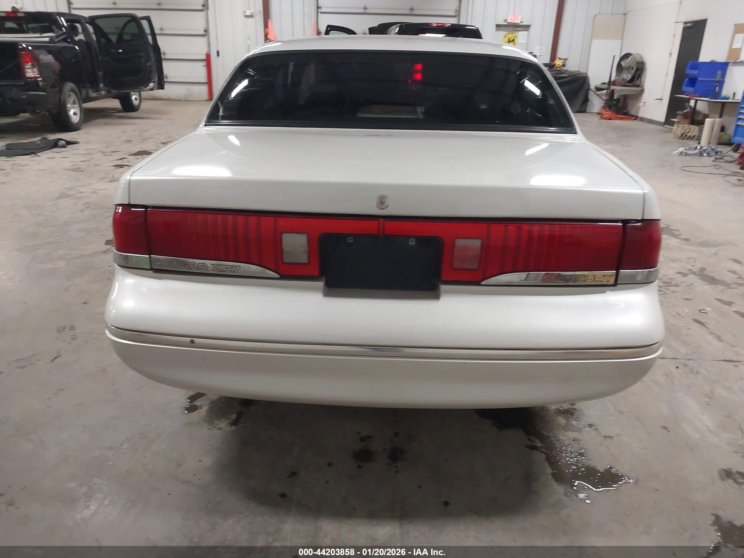 1997 Mercury Cougar Xr7 White vin: 1MELM62W3VH618474