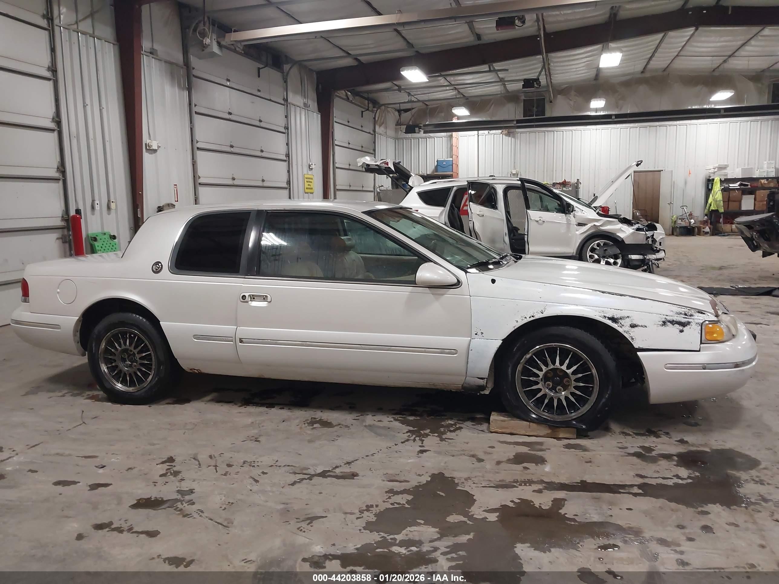 1997 Mercury Cougar Xr7 White vin: 1MELM62W3VH618474