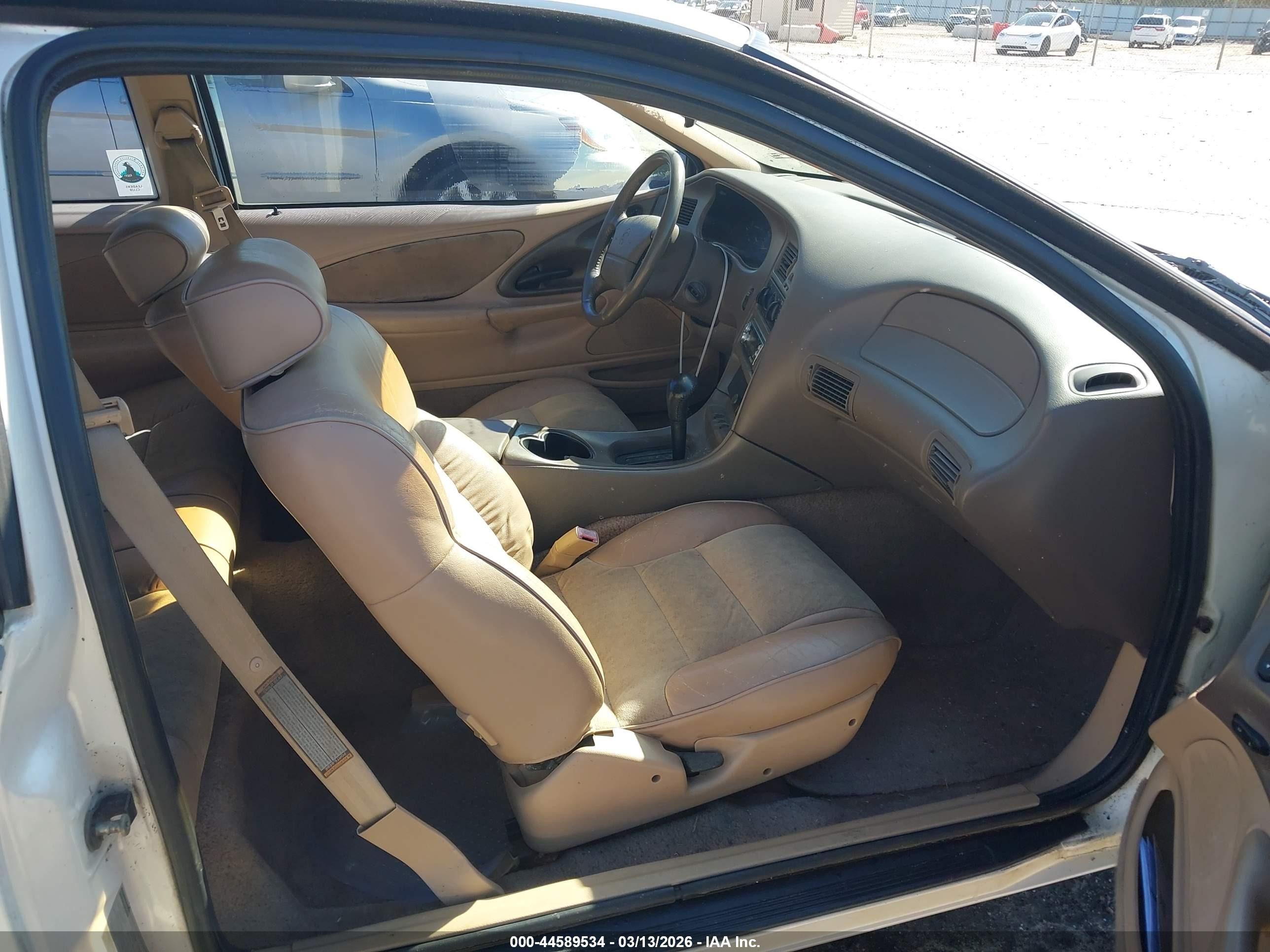 1997 Mercury Cougar Xr7 White vin: 1MELM62WXVH600084