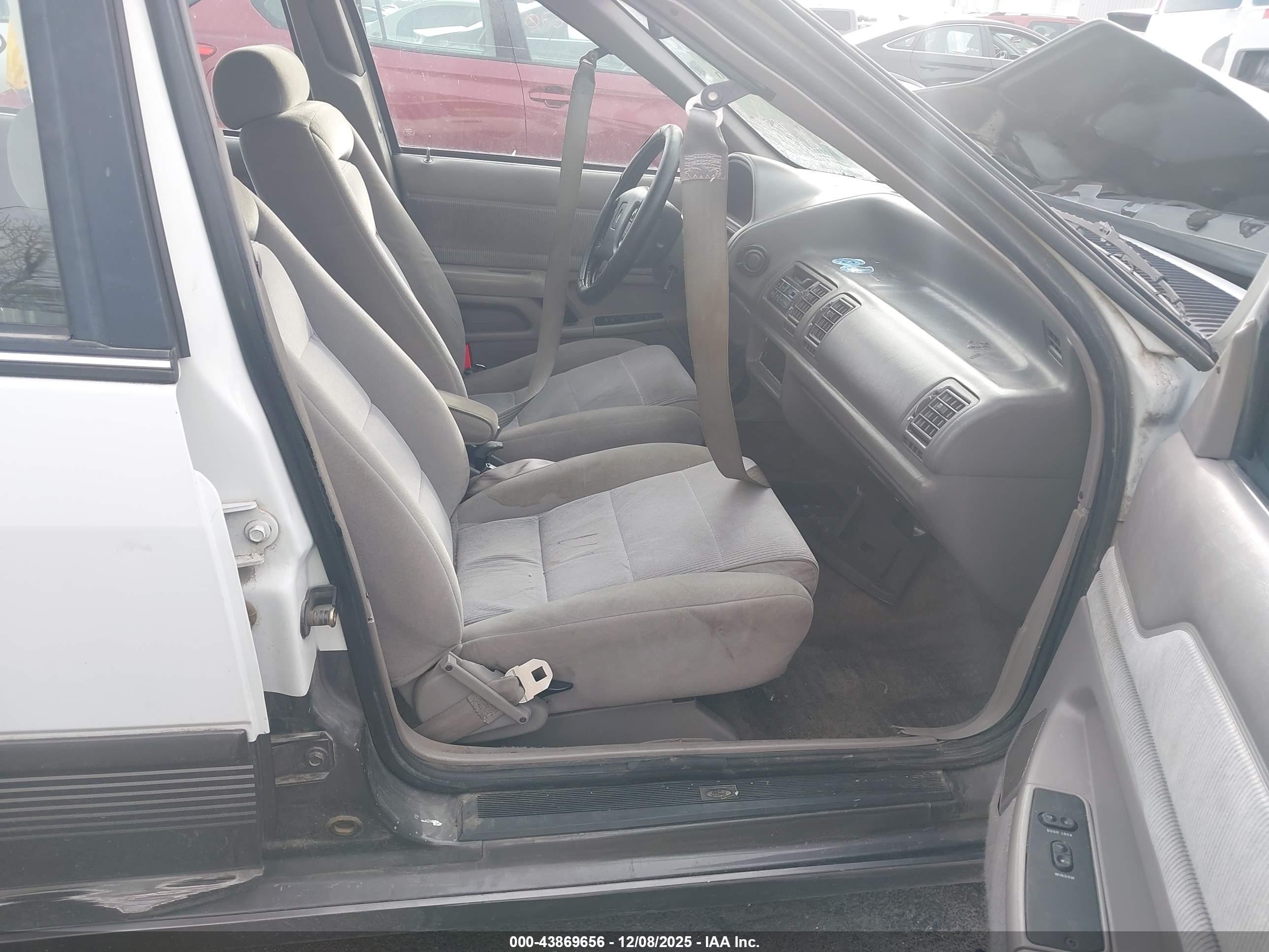 1992 Mercury Topaz Lts Белый vin: 1MEPM38U4NK621604