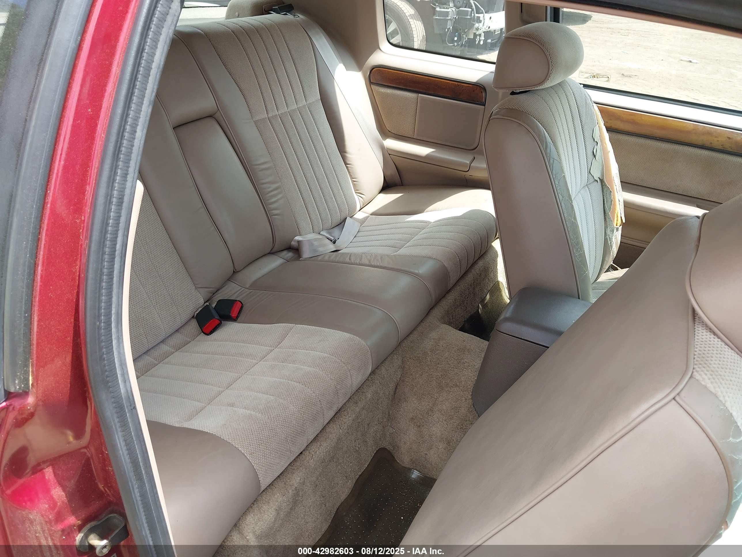 1992 Mercury Cougar Ls Burgundy vin: 1MEPM6042NH635396