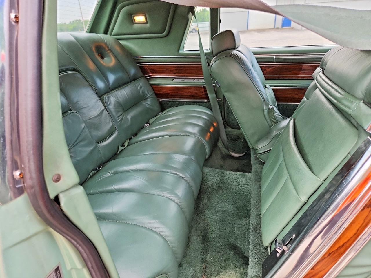 1981 Lincoln Mark Vi Green vin: 1MRBP95F8BY665459