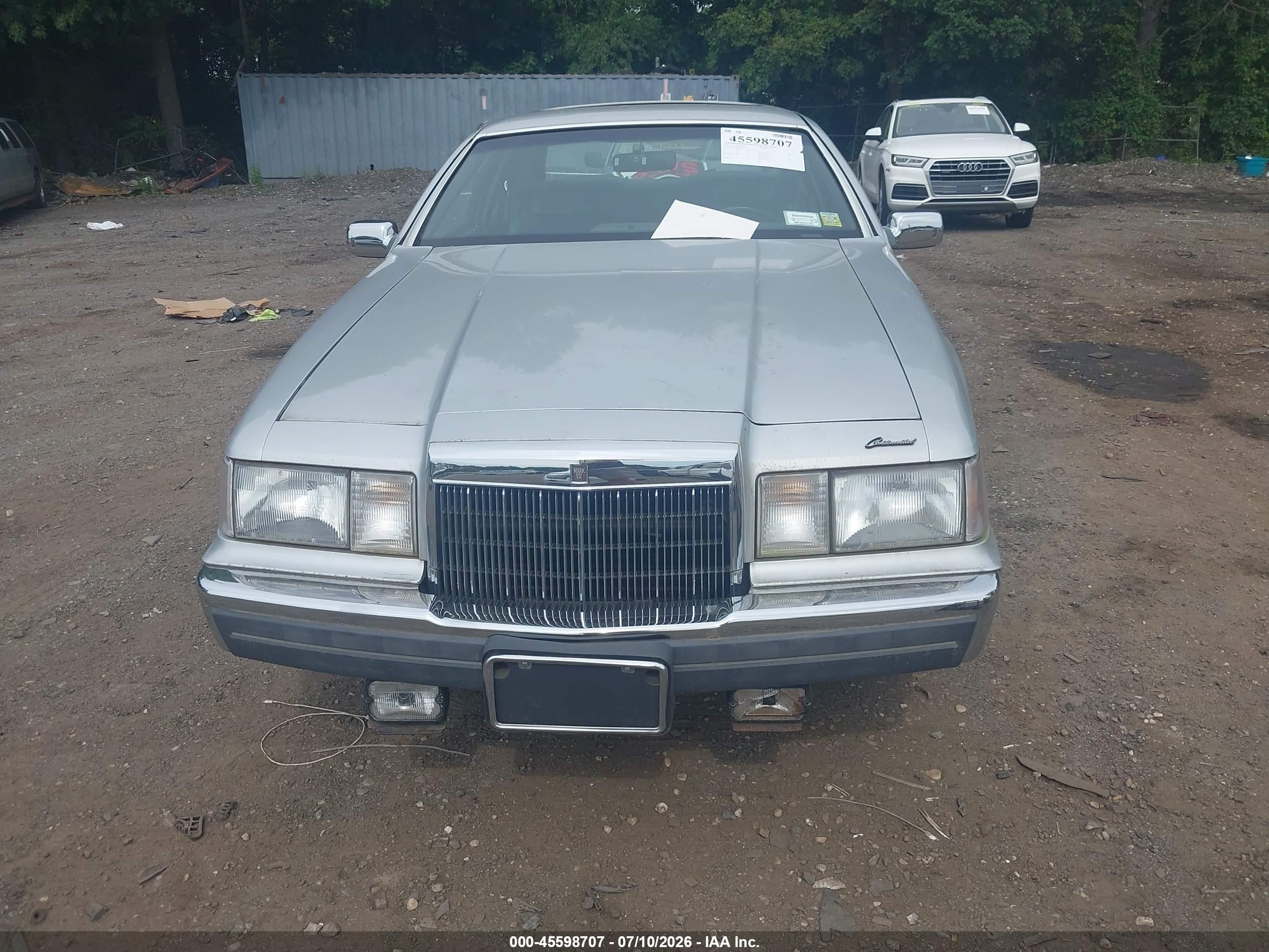1984 Lincoln Mark Vii   Silver vin: 1MRBP98F4EY729951