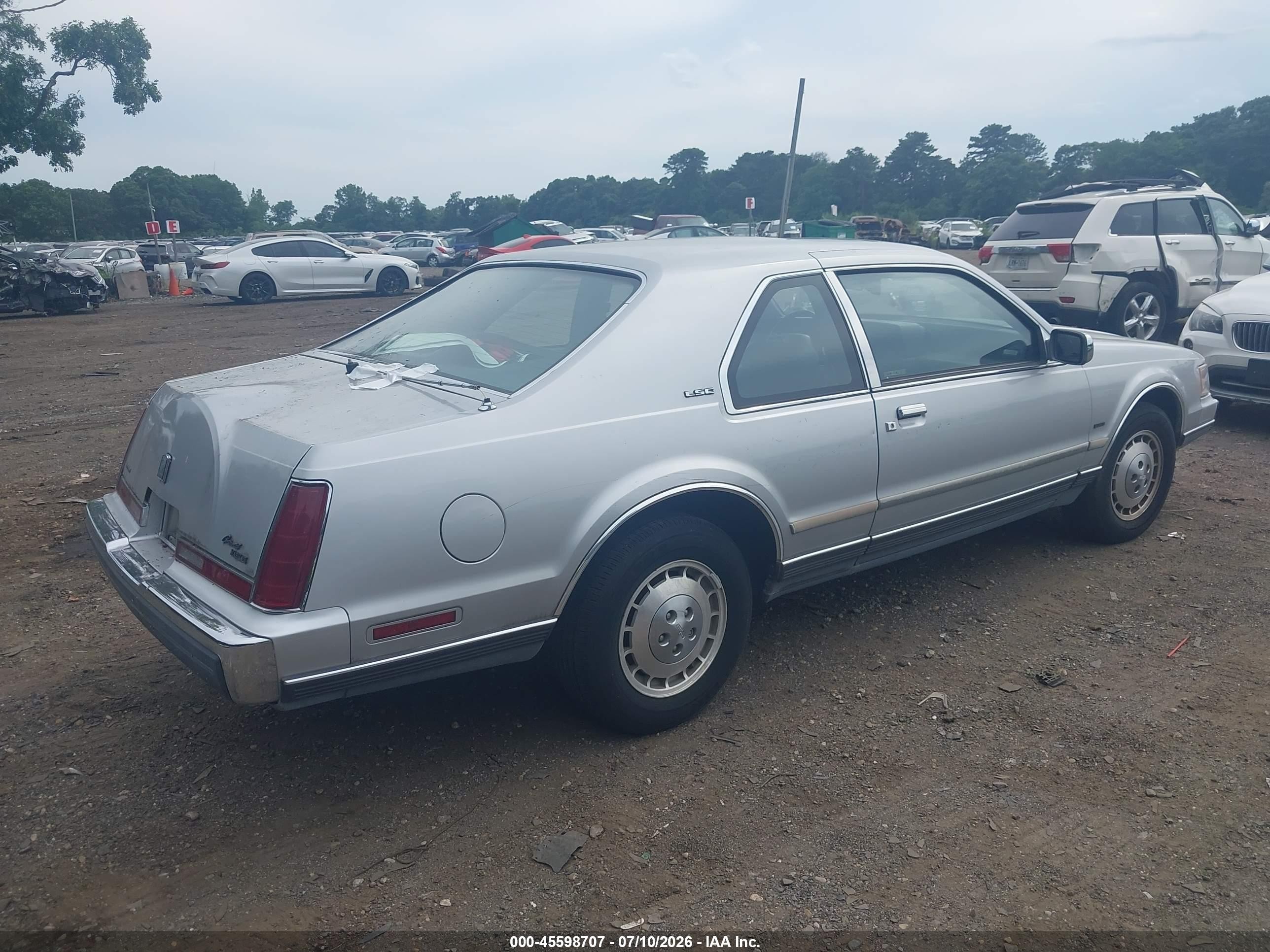 1984 Lincoln Mark Vii   Silver vin: 1MRBP98F4EY729951