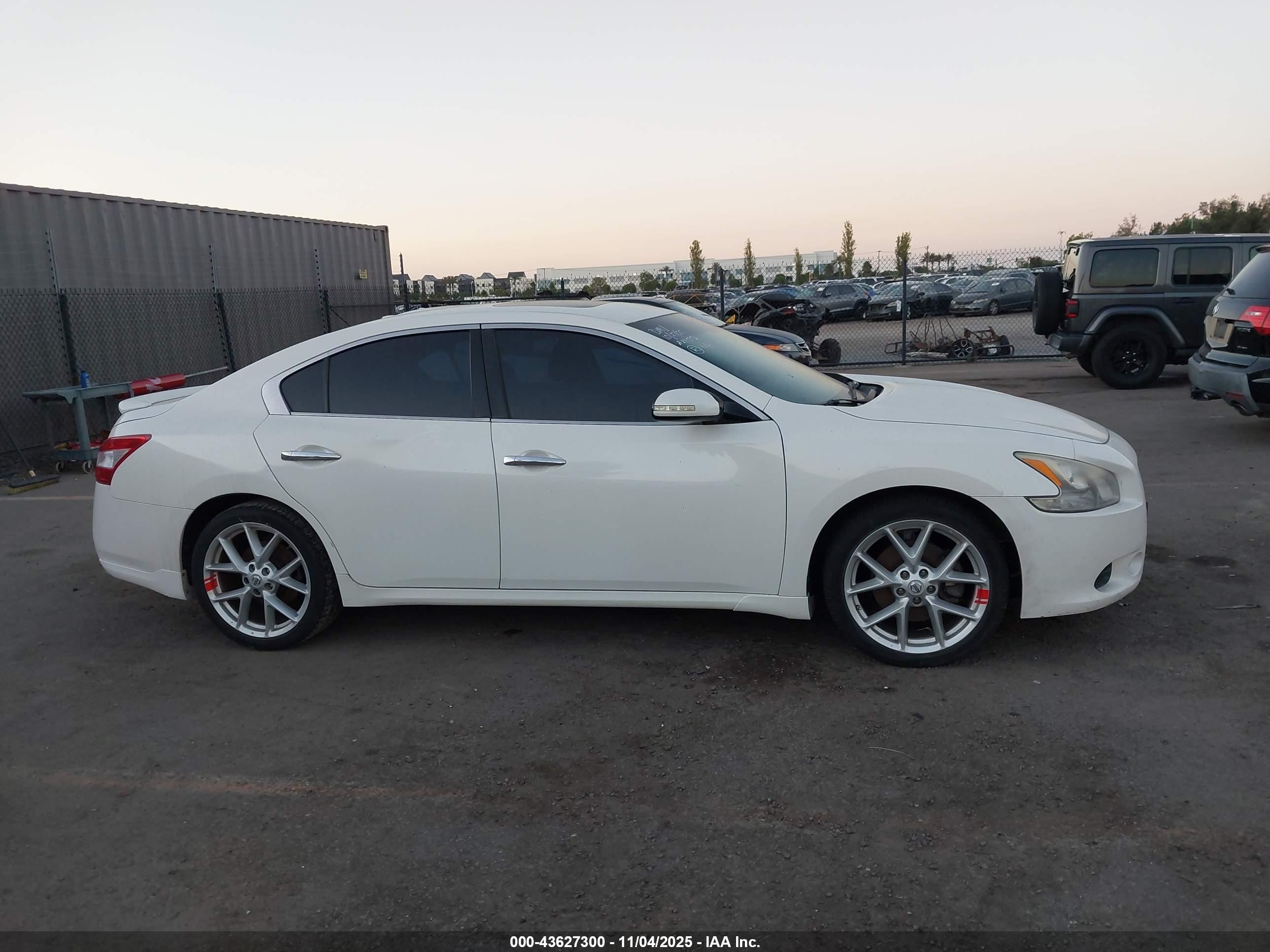 2009 Nissan Maxima 3.5 Sv White vin: 1N4AA51E19C844087