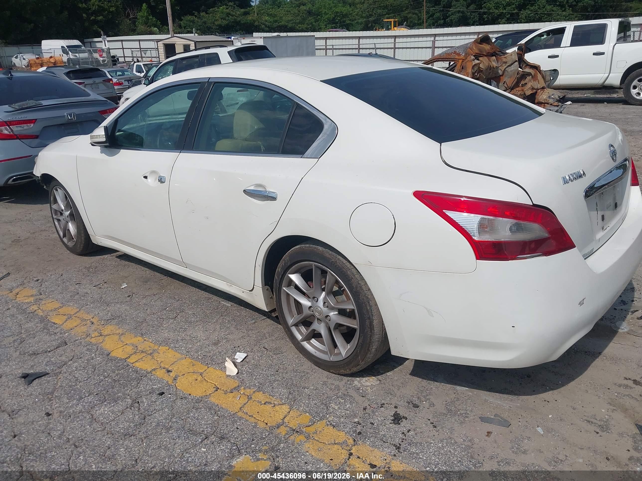 2009 Nissan Maxima 3.5 Sv White vin: 1N4AA51E39C804366