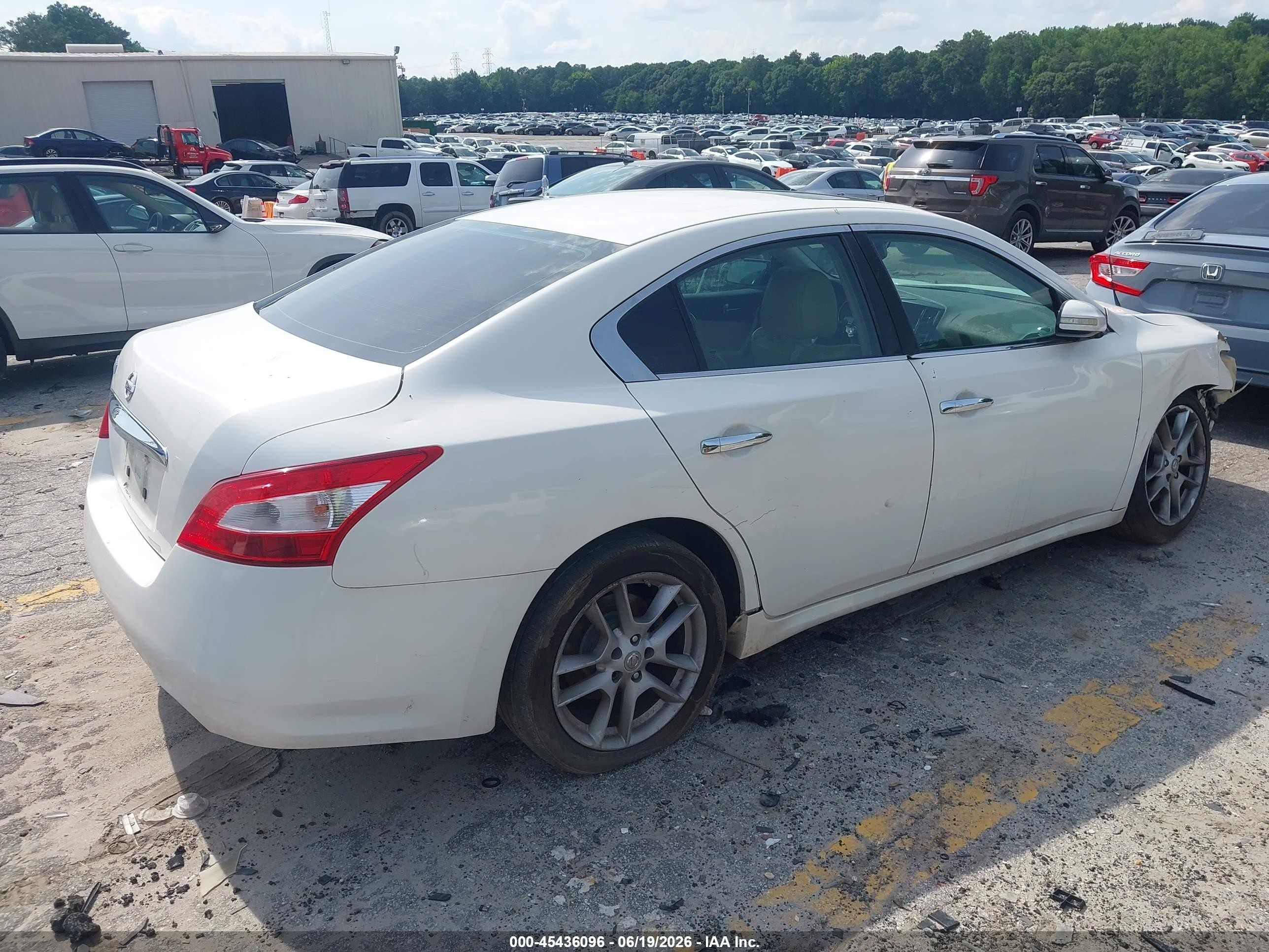 2009 Nissan Maxima 3.5 Sv White vin: 1N4AA51E39C804366