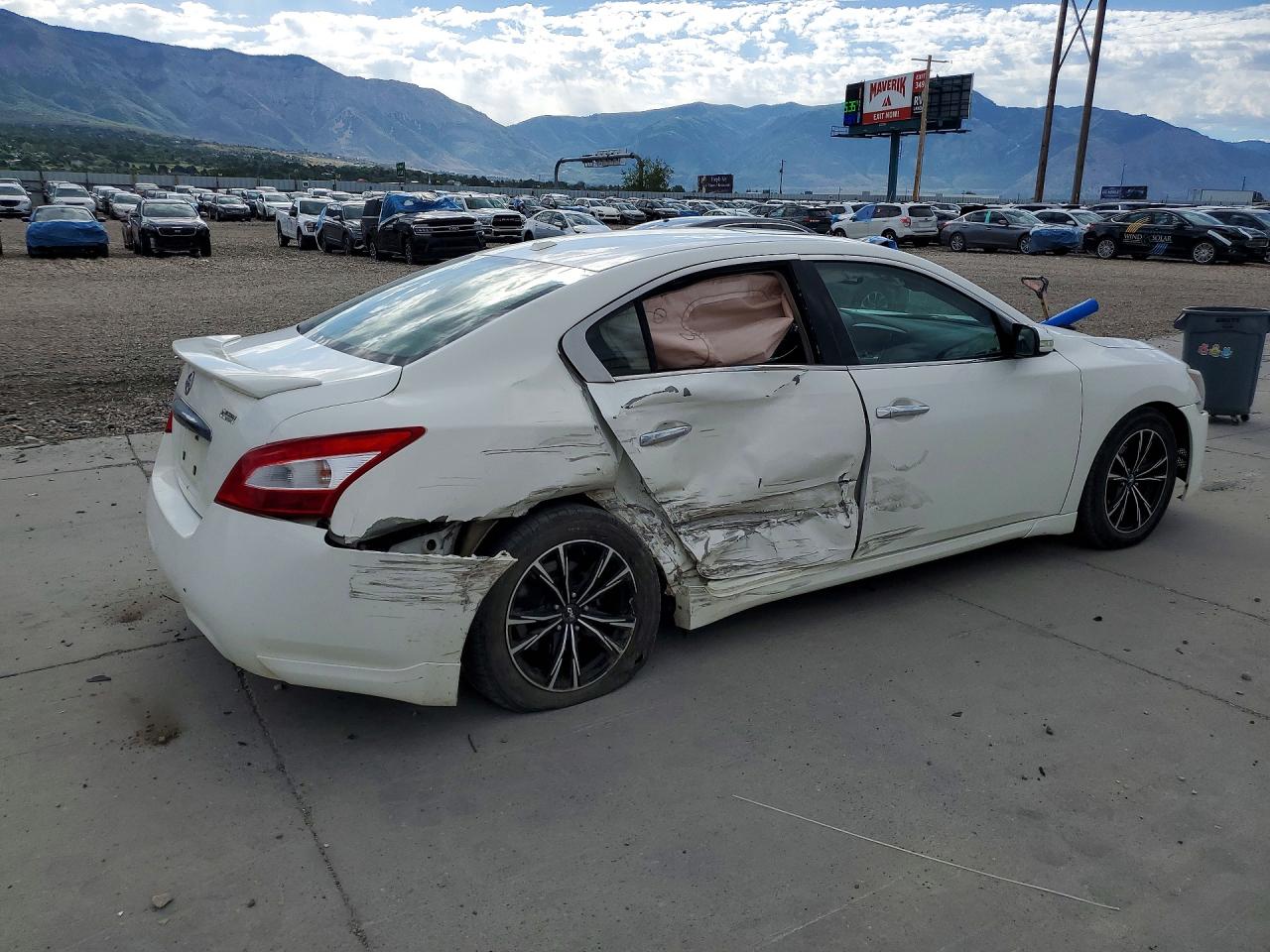 2009 Nissan Maxima Белый vin: 1N4AA51E69C807746