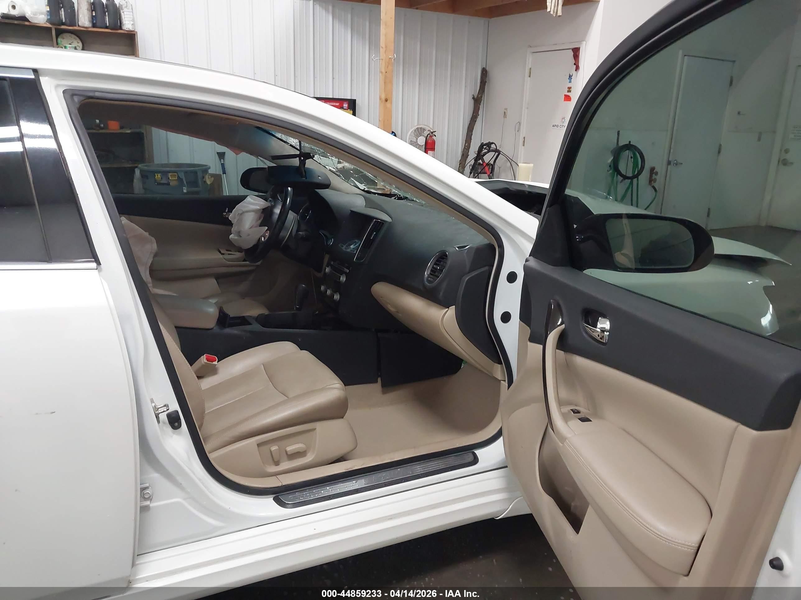 2014 Nissan Maxima 3.5 Sv White vin: 1N4AA5AP0EC441133