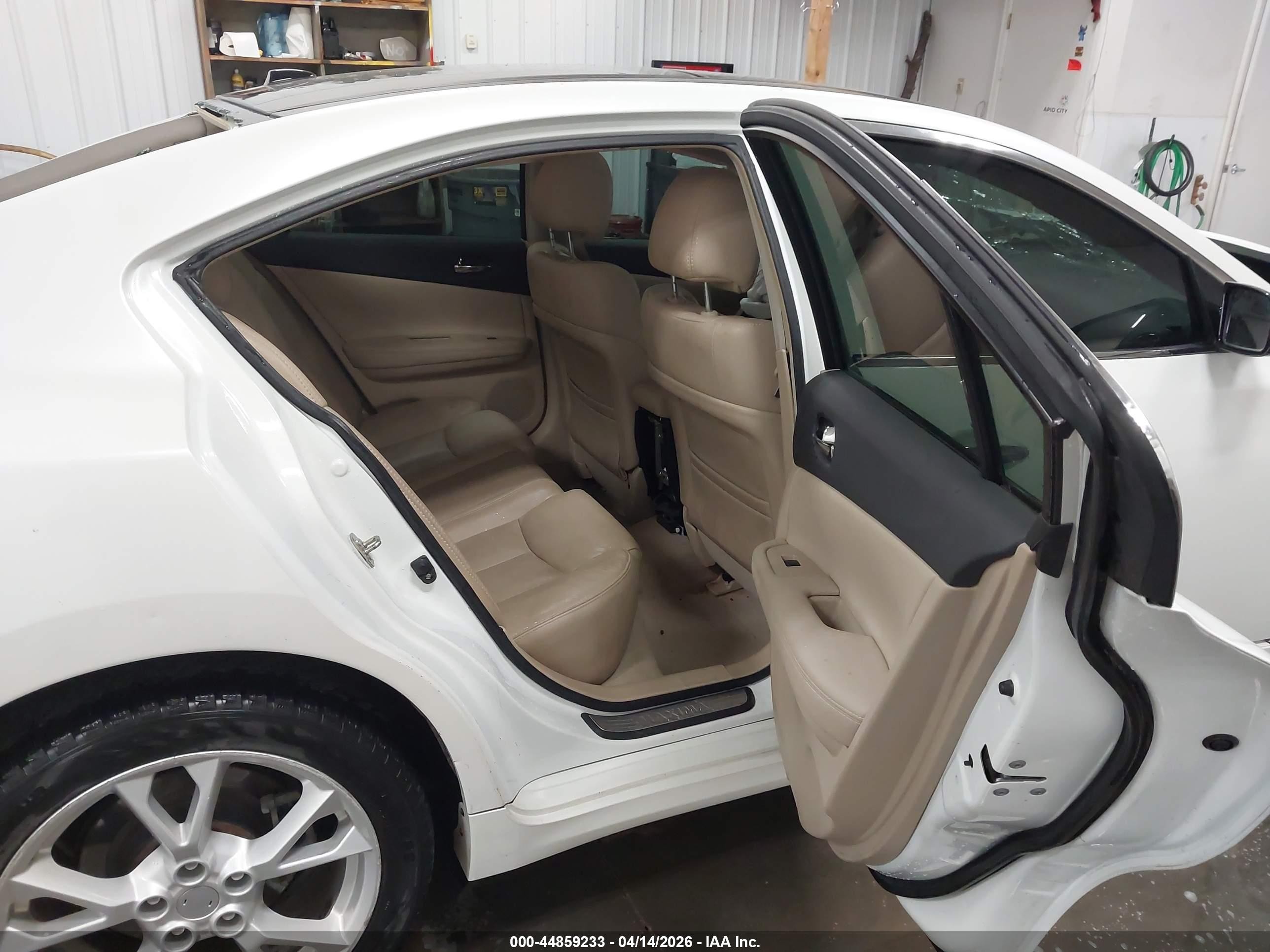 2014 Nissan Maxima 3.5 Sv White vin: 1N4AA5AP0EC441133
