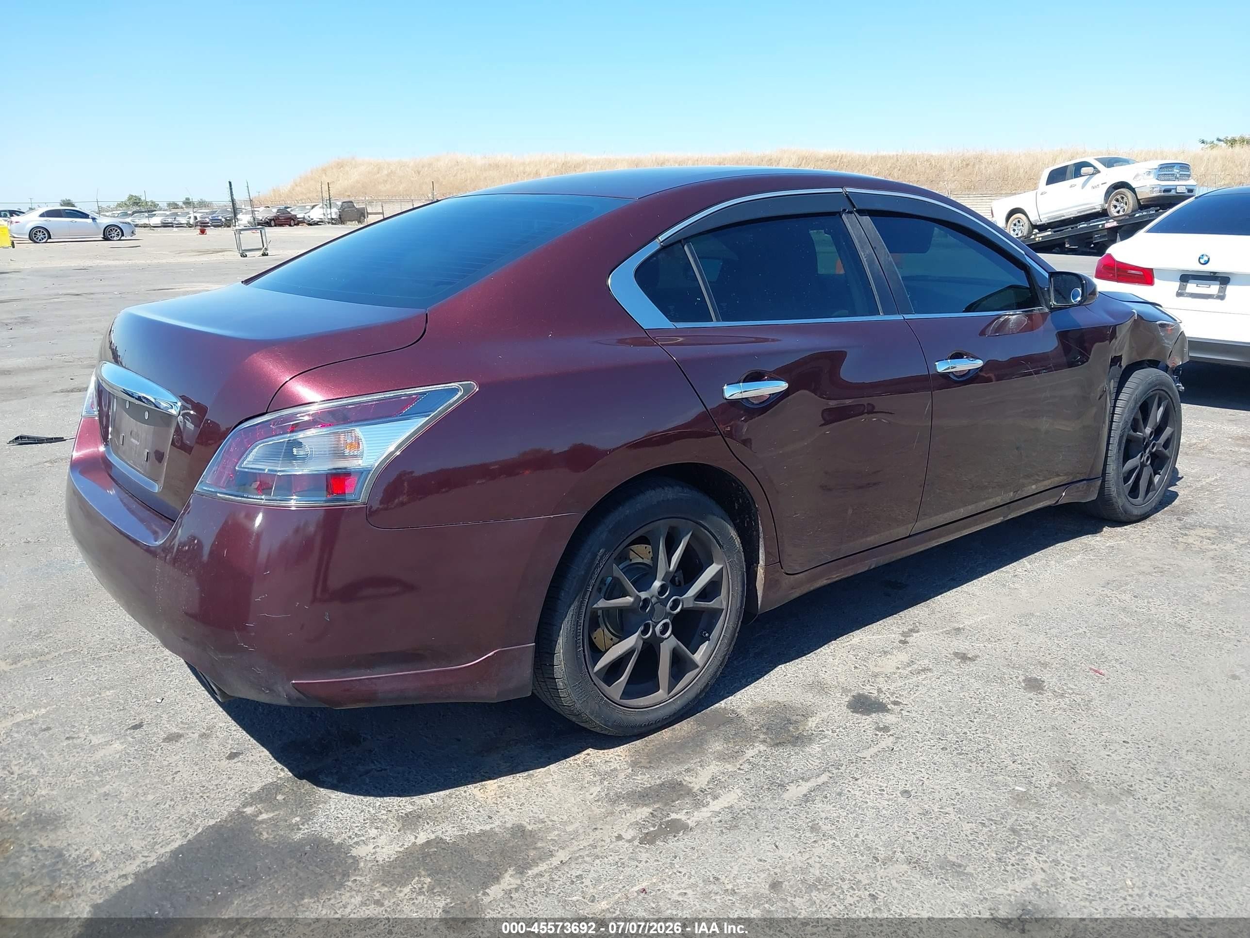 2014 Nissan Maxima 3.5 S Красный vin: 1N4AA5AP0EC498352