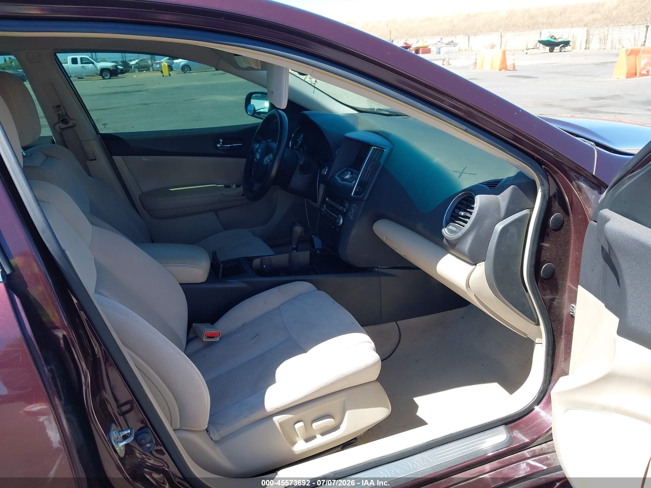 2014 Nissan Maxima 3.5 S Красный vin: 1N4AA5AP0EC498352