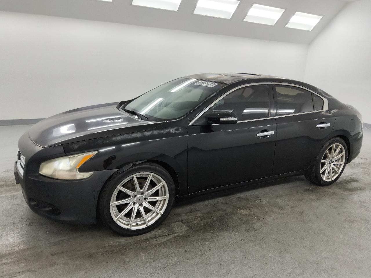 2012 Nissan Maxima 3.5 S Черный vin: 1N4AA5AP1CC810546 Damage: Left Front Tire, Worn, Replacement Required