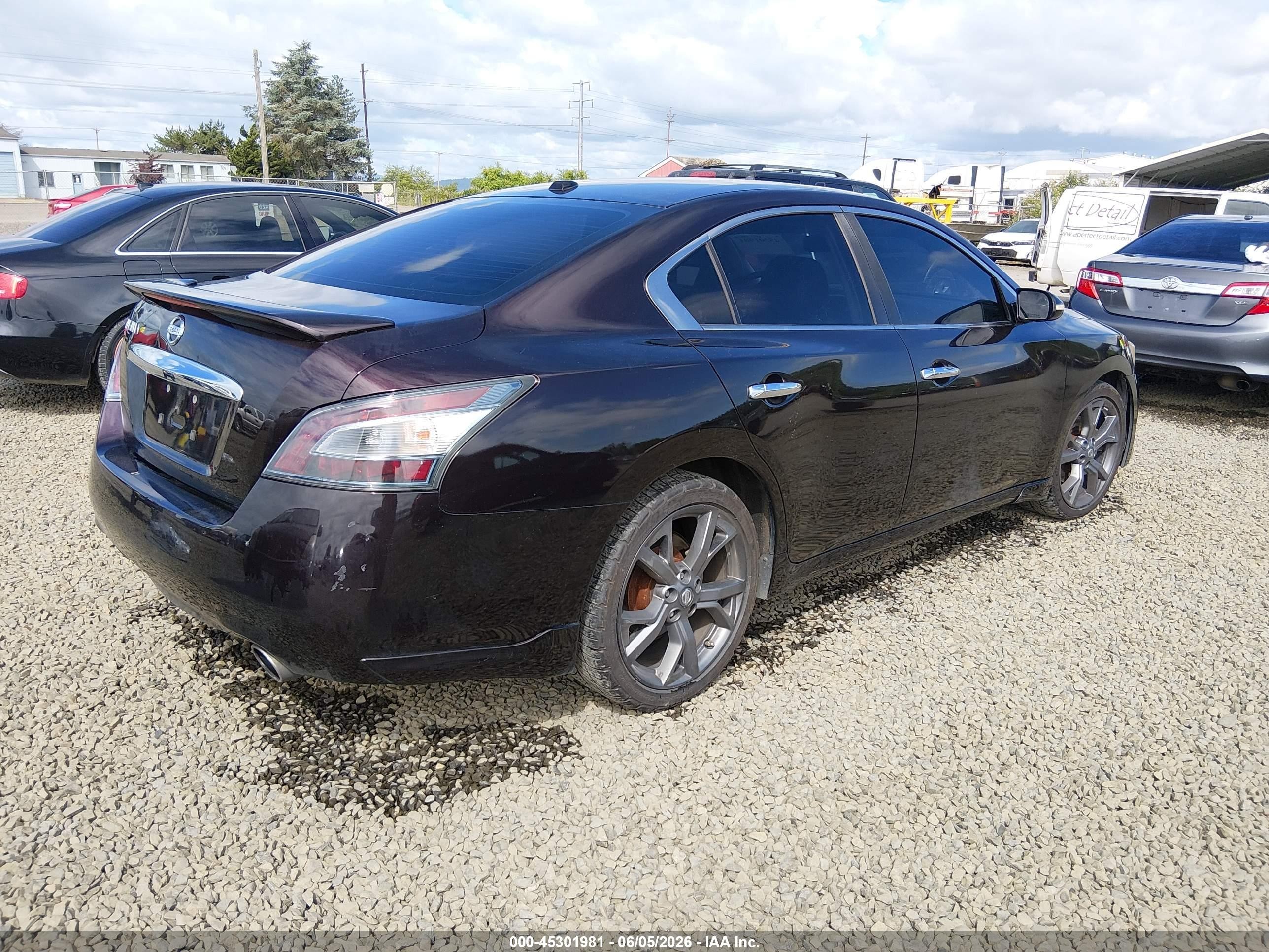 2013 Nissan Maxima 3.5 Sv Burgundy vin: 1N4AA5AP1DC842446
