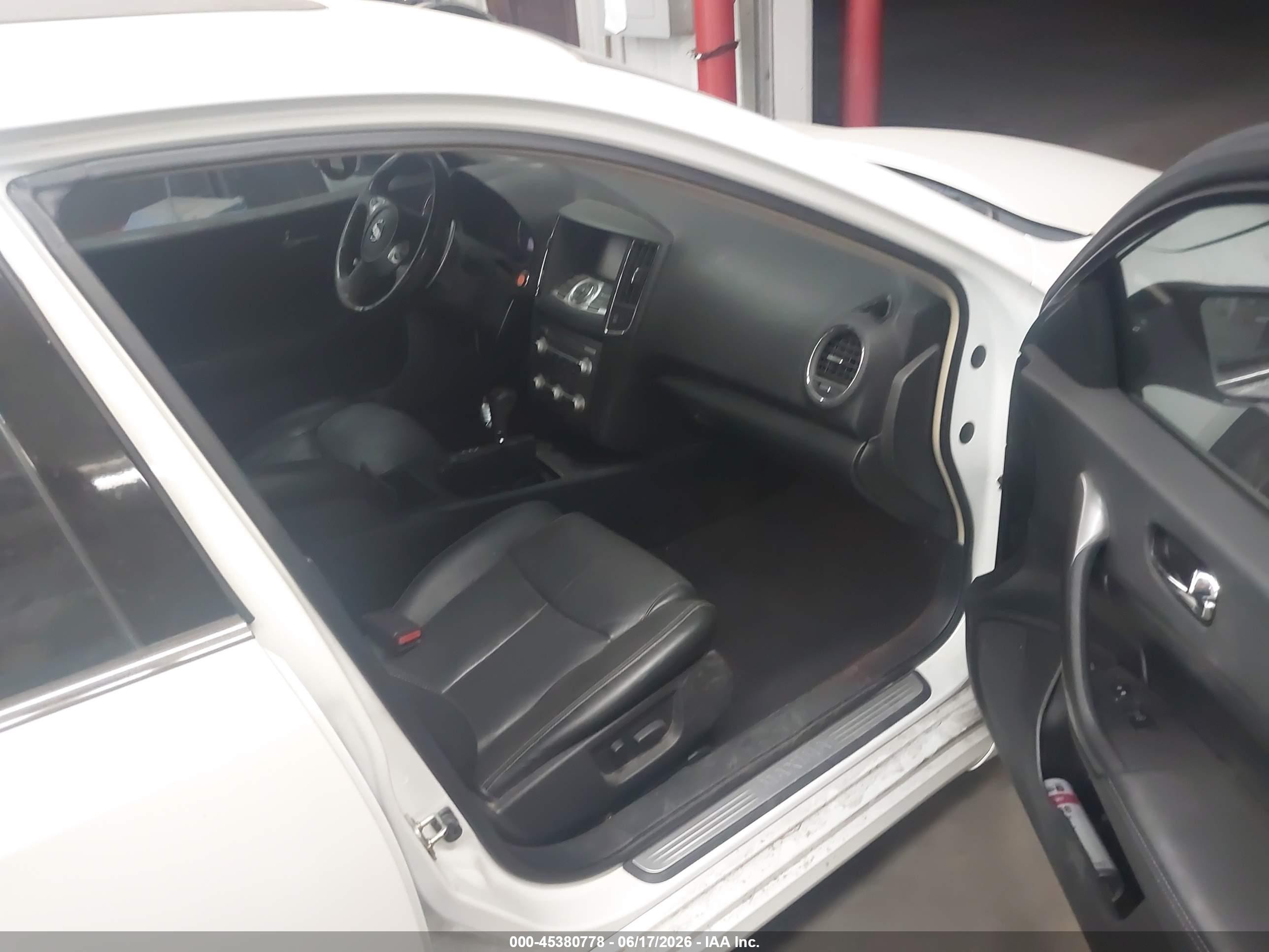 2014 Nissan Maxima 3.5 Sv White vin: 1N4AA5AP1EC472844