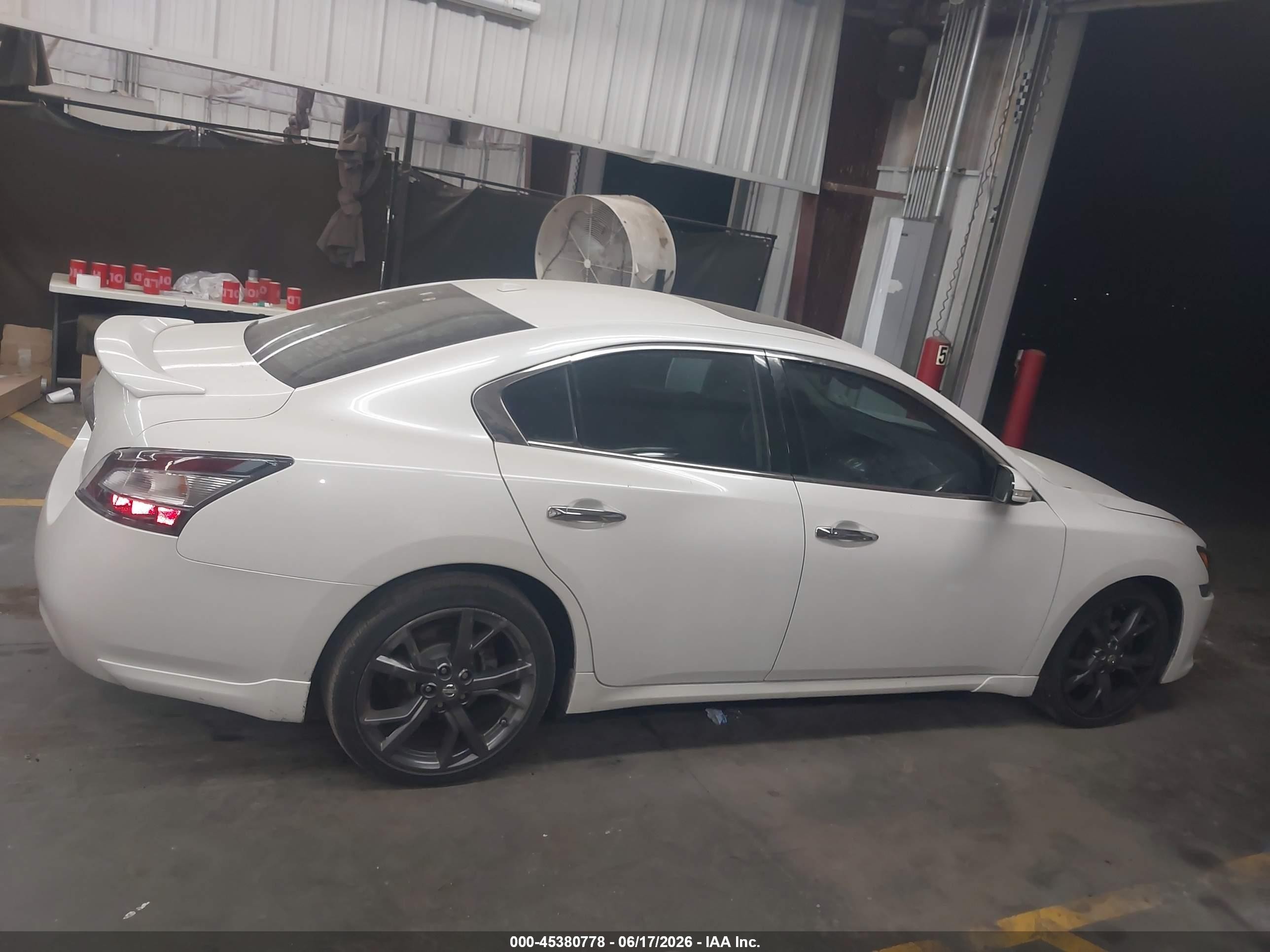2014 Nissan Maxima 3.5 Sv White vin: 1N4AA5AP1EC472844