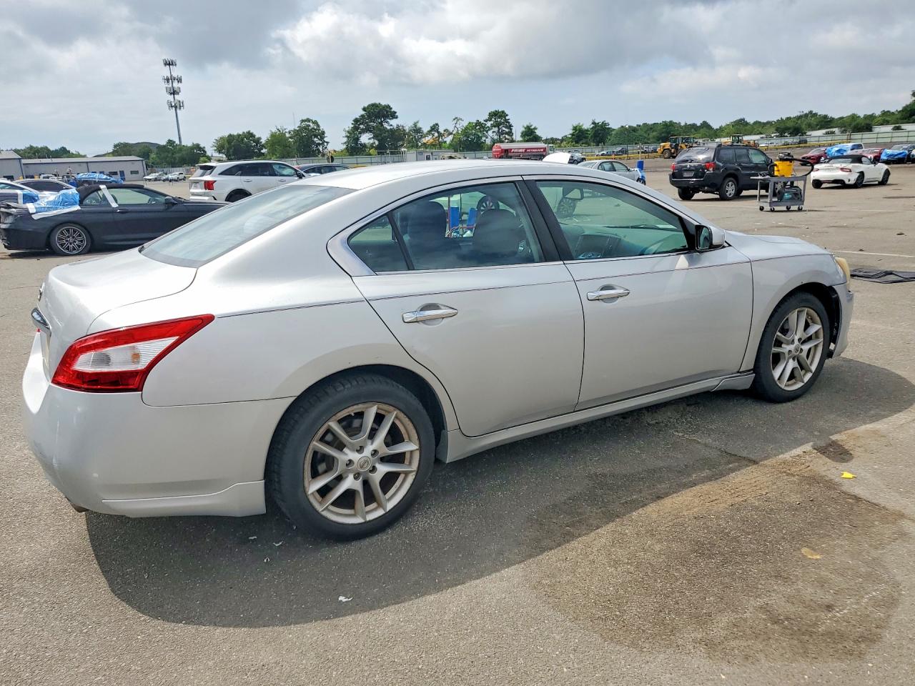 2010 Nissan Maxima 3.5 S Серебряный vin: 1N4AA5AP2AC837722