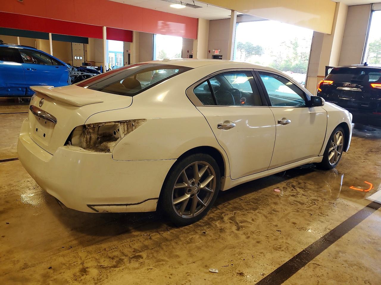 Price & History 2010 Nissan Maxima 3.5 S 3.5l 6 vin