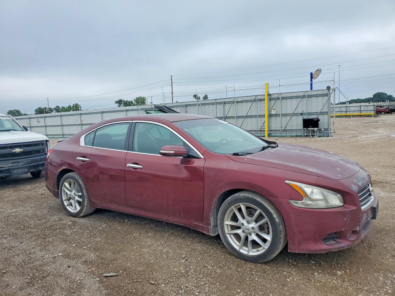2011 Nissan Maxima S/sv Maroon vin: 1N4AA5AP2BC843022