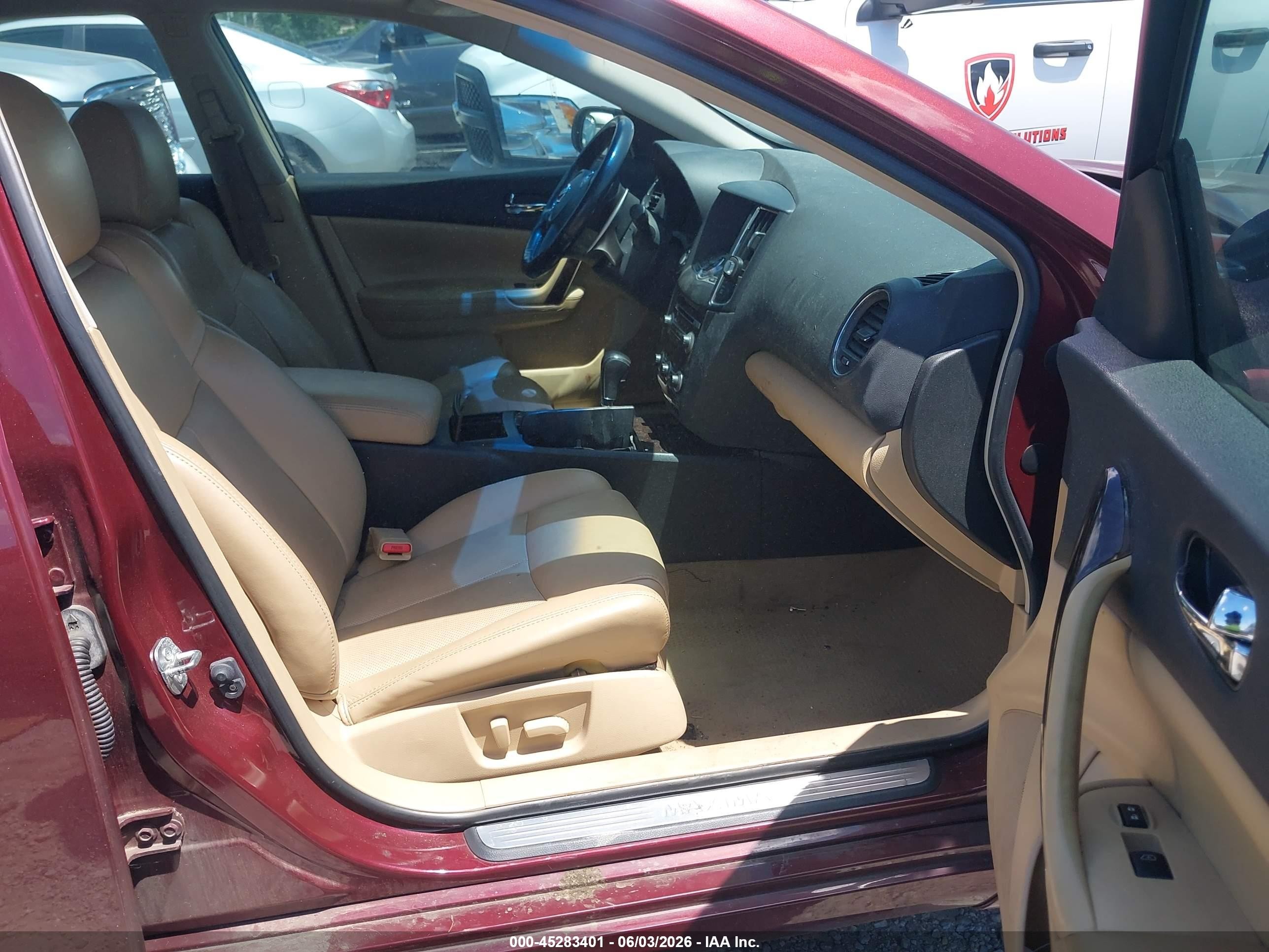 2011 Nissan Maxima 3.5 Sv Burgundy vin: 1N4AA5AP3BC839576