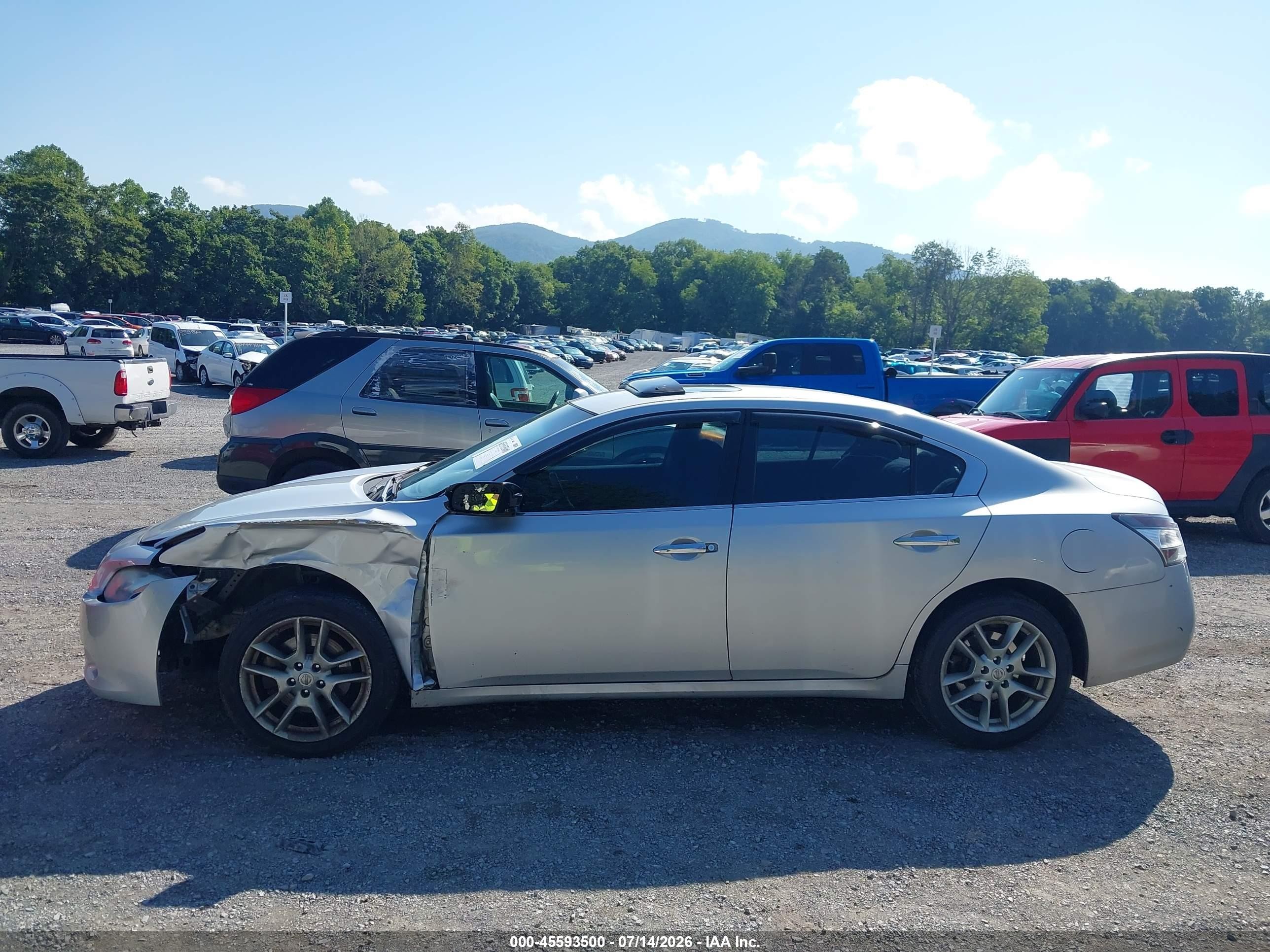 2013 Nissan Maxima 3.5 S Серебряный vin: 1N4AA5AP3DC800344