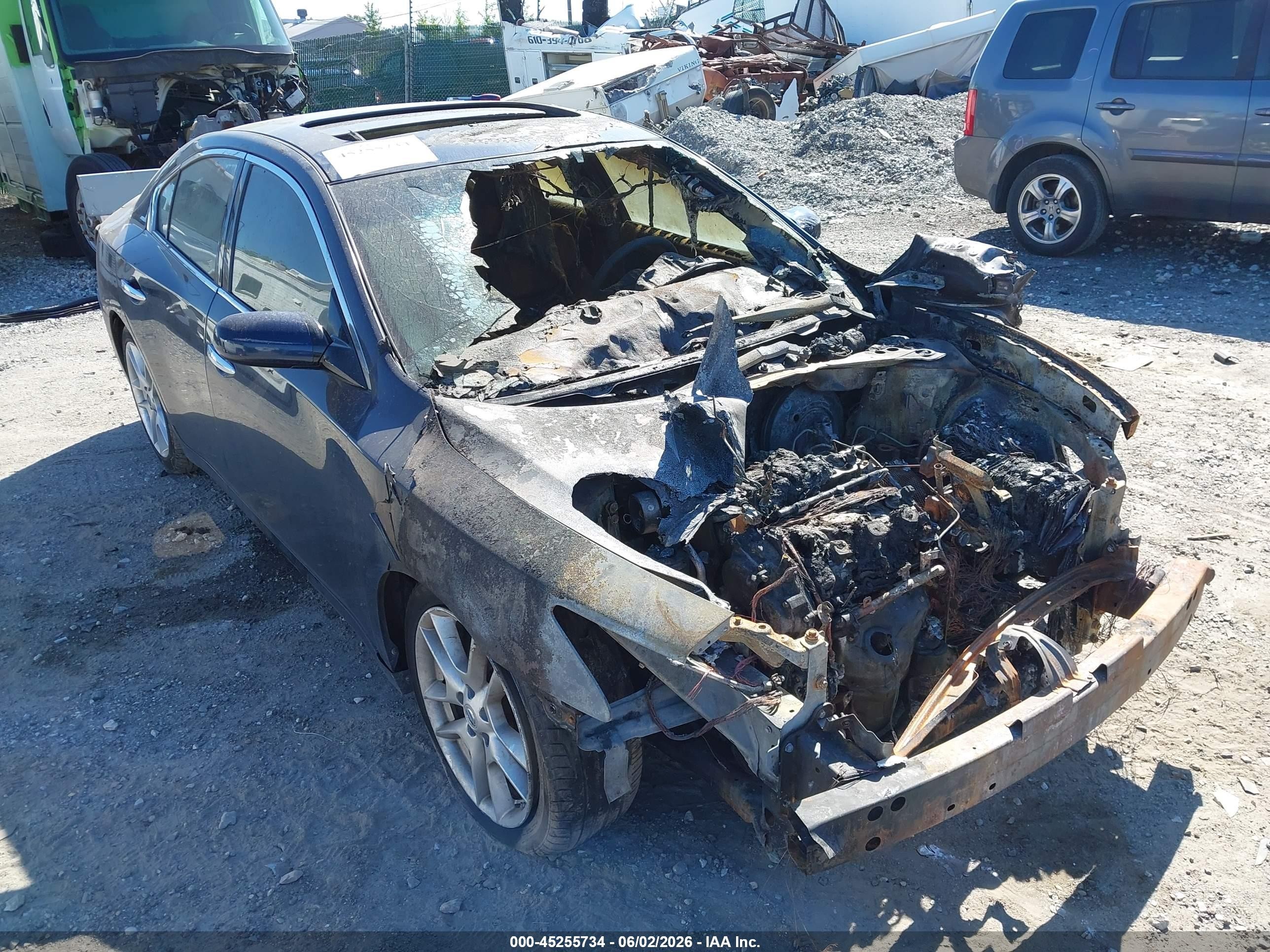 2014 Nissan Maxima   Blue vin: 1N4AA5AP5EC455089