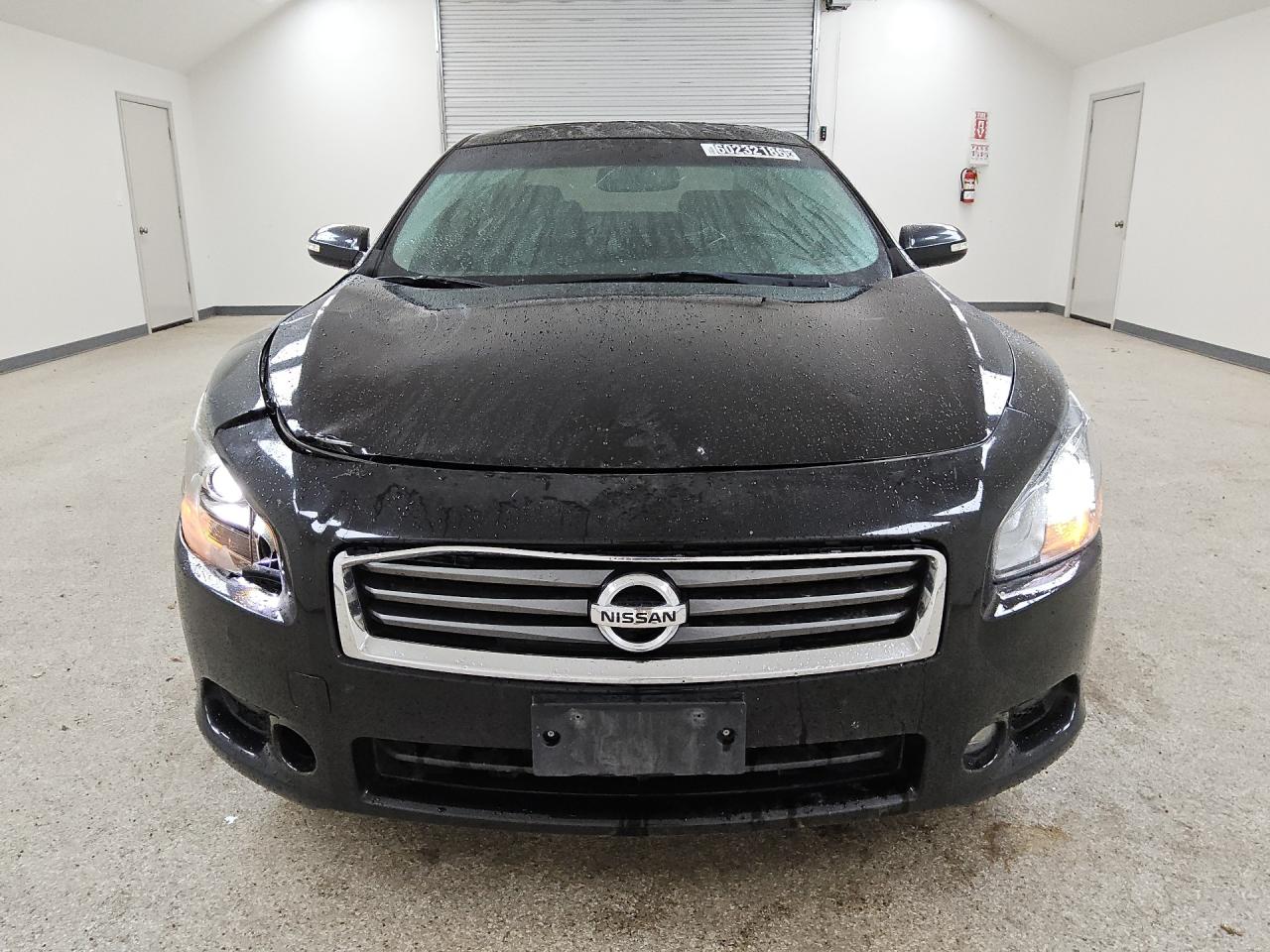 2014 Nissan Maxima 3.5 Sv Black vin: 1N4AA5AP5EC907784 Damage: Right Head Lamp, Broken, Replacement Required