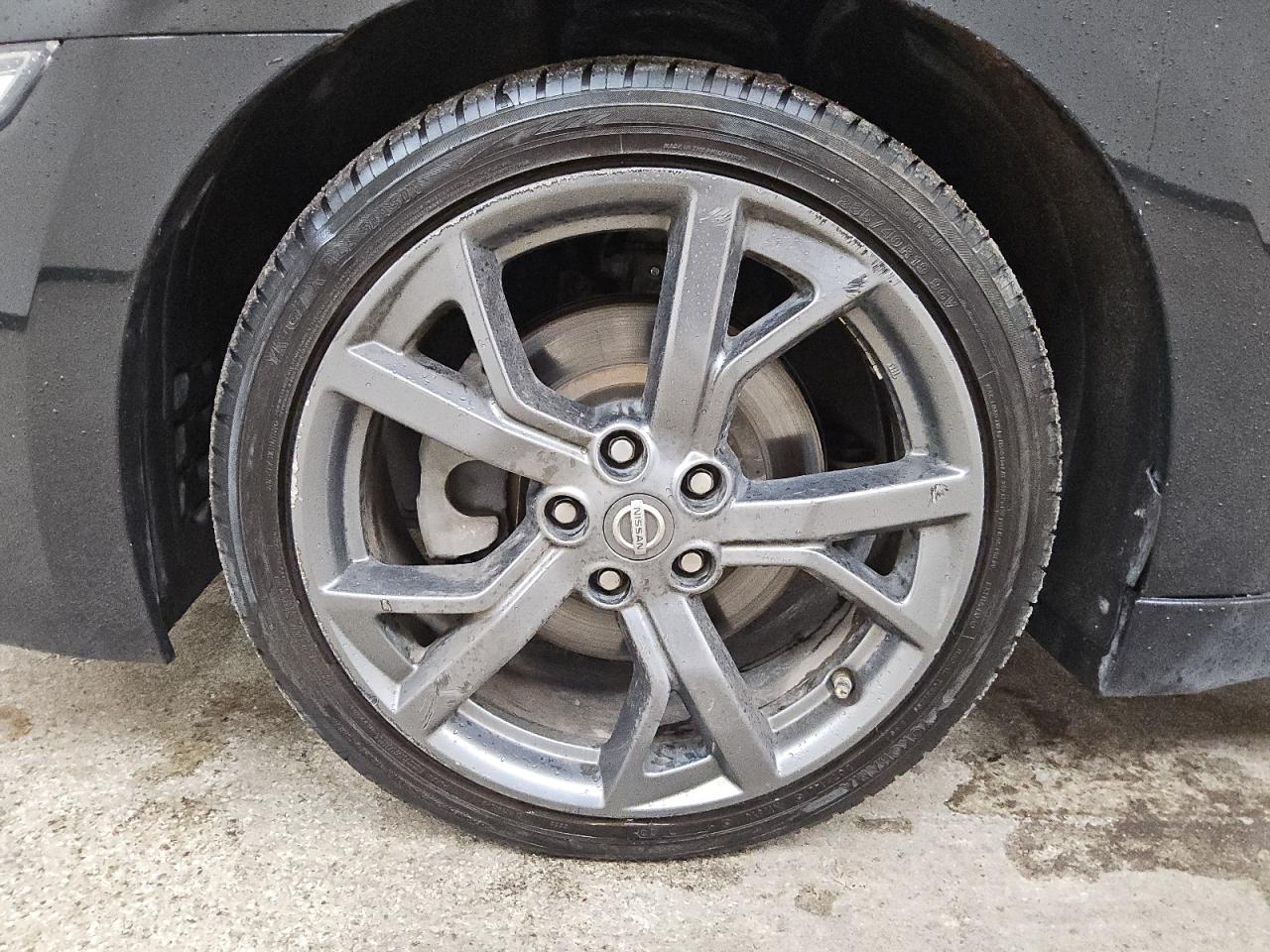 2014 Nissan Maxima 3.5 Sv Black vin: 1N4AA5AP5EC907784 Damage: Left Front Wheel, Curb Rash, > 12 Inches