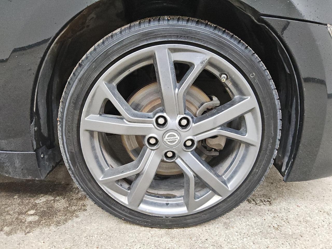 2014 Nissan Maxima 3.5 Sv Black vin: 1N4AA5AP5EC907784 Damage: Right Front Wheel, Curb Rash, > 12 Inches
