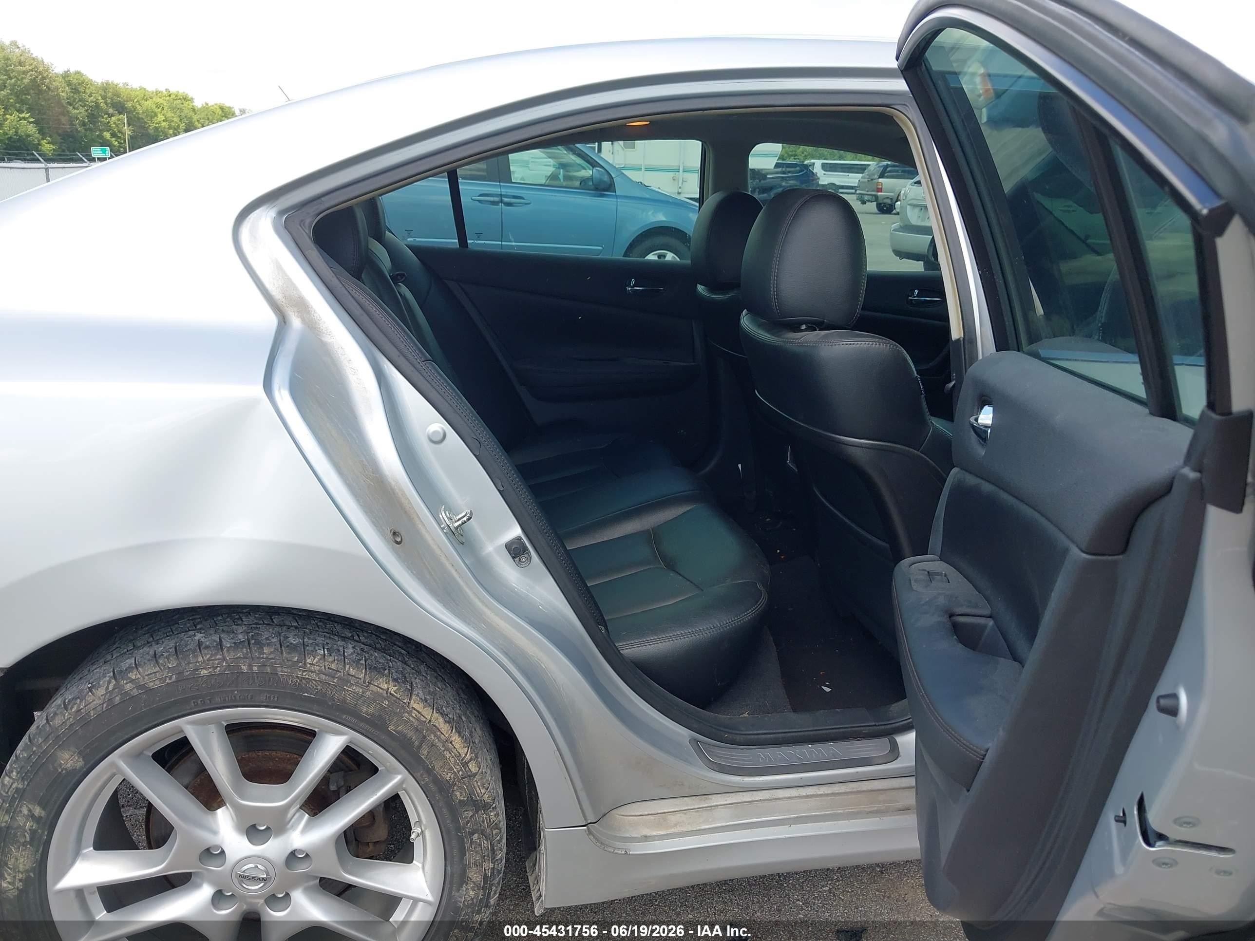 2011 Nissan Maxima 3.5 S Серебряный vin: 1N4AA5AP6BC817250