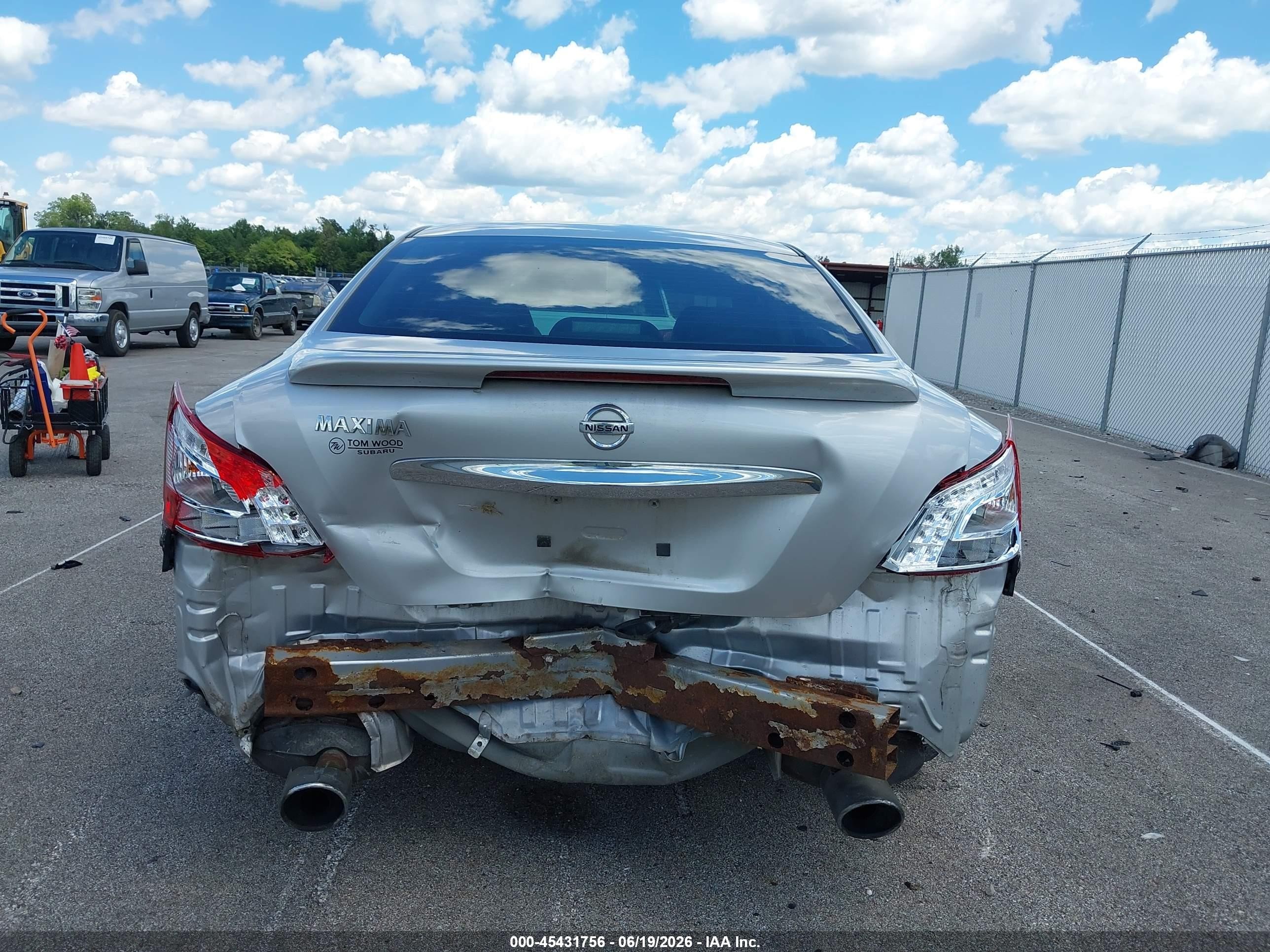 2011 Nissan Maxima 3.5 S Серебряный vin: 1N4AA5AP6BC817250