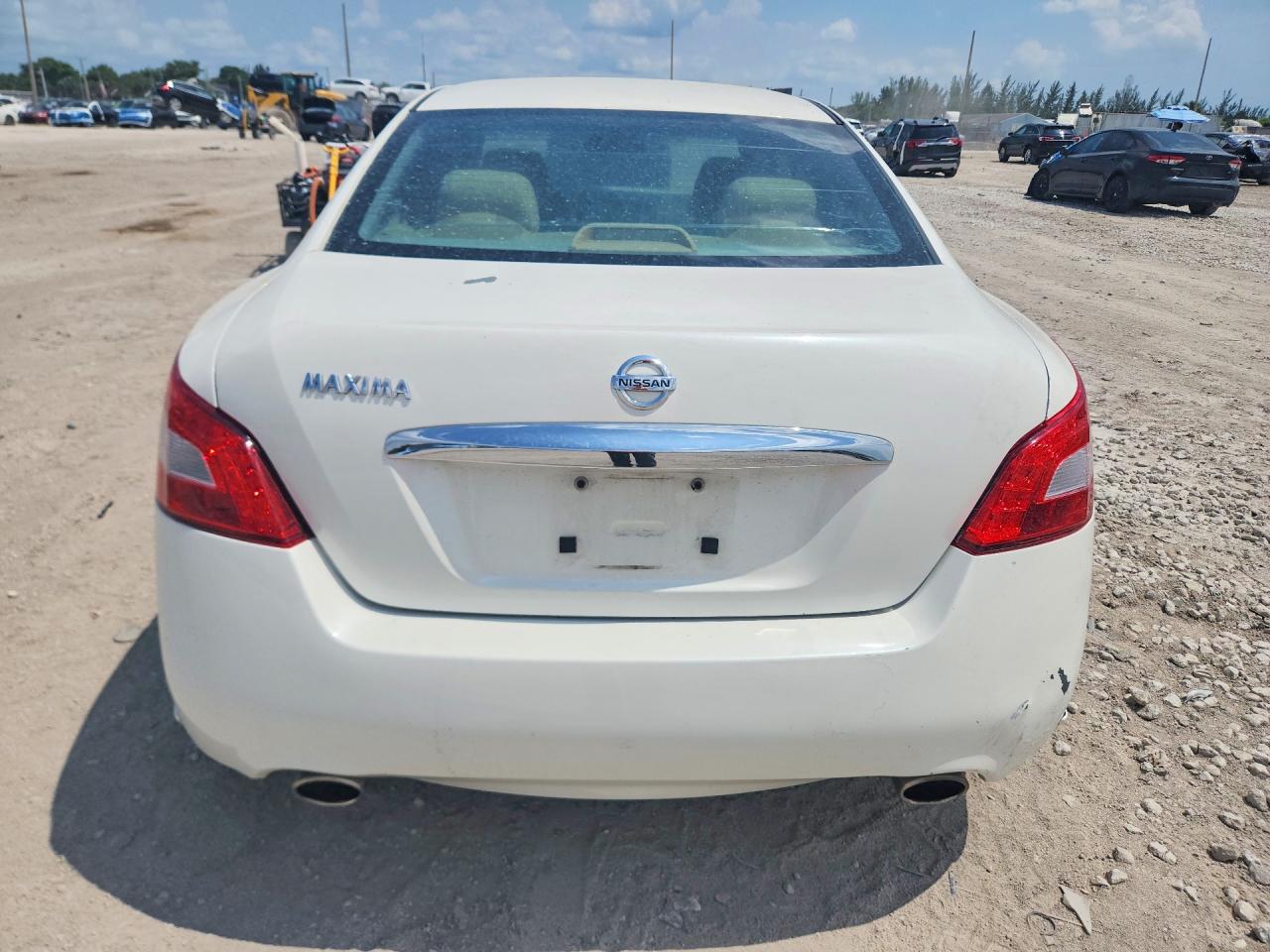 2011 Nissan Maxima White vin: 1N4AA5AP7BC820450