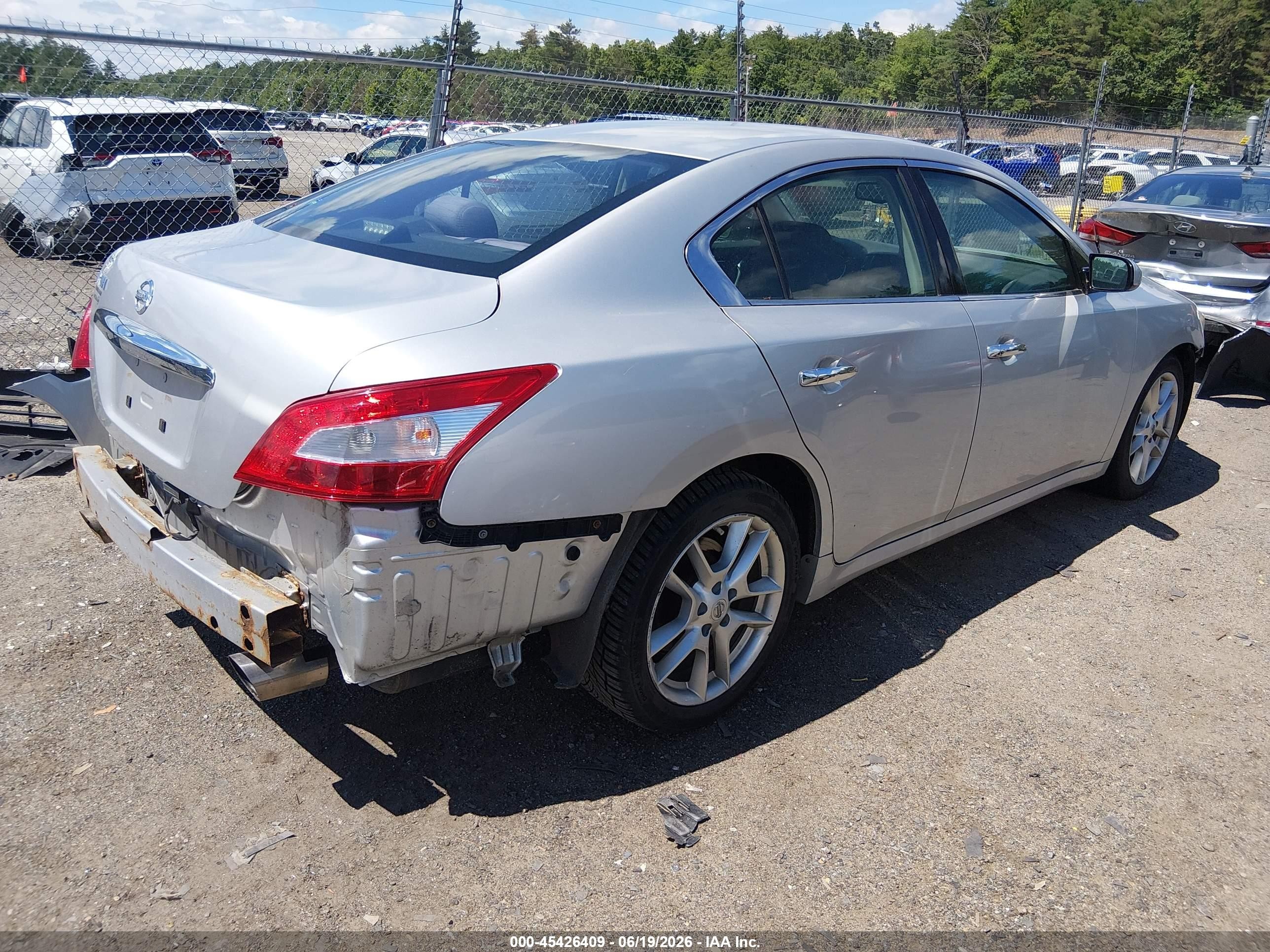 2011 Nissan Maxima 3.5 S Silver vin: 1N4AA5AP8BC852050