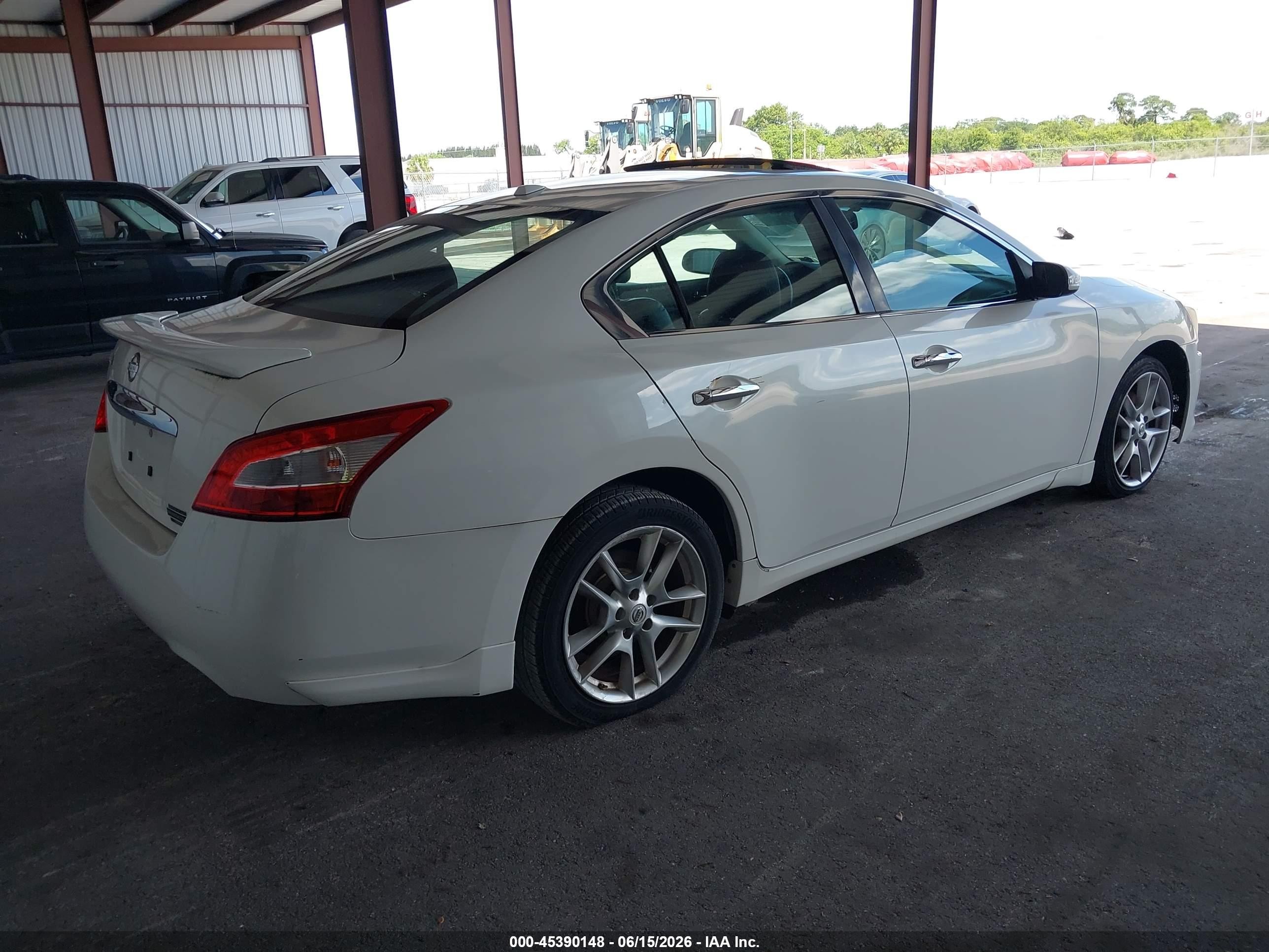 2011 Nissan Maxima 3.5 Sv White vin: 1N4AA5AP8BC867907
