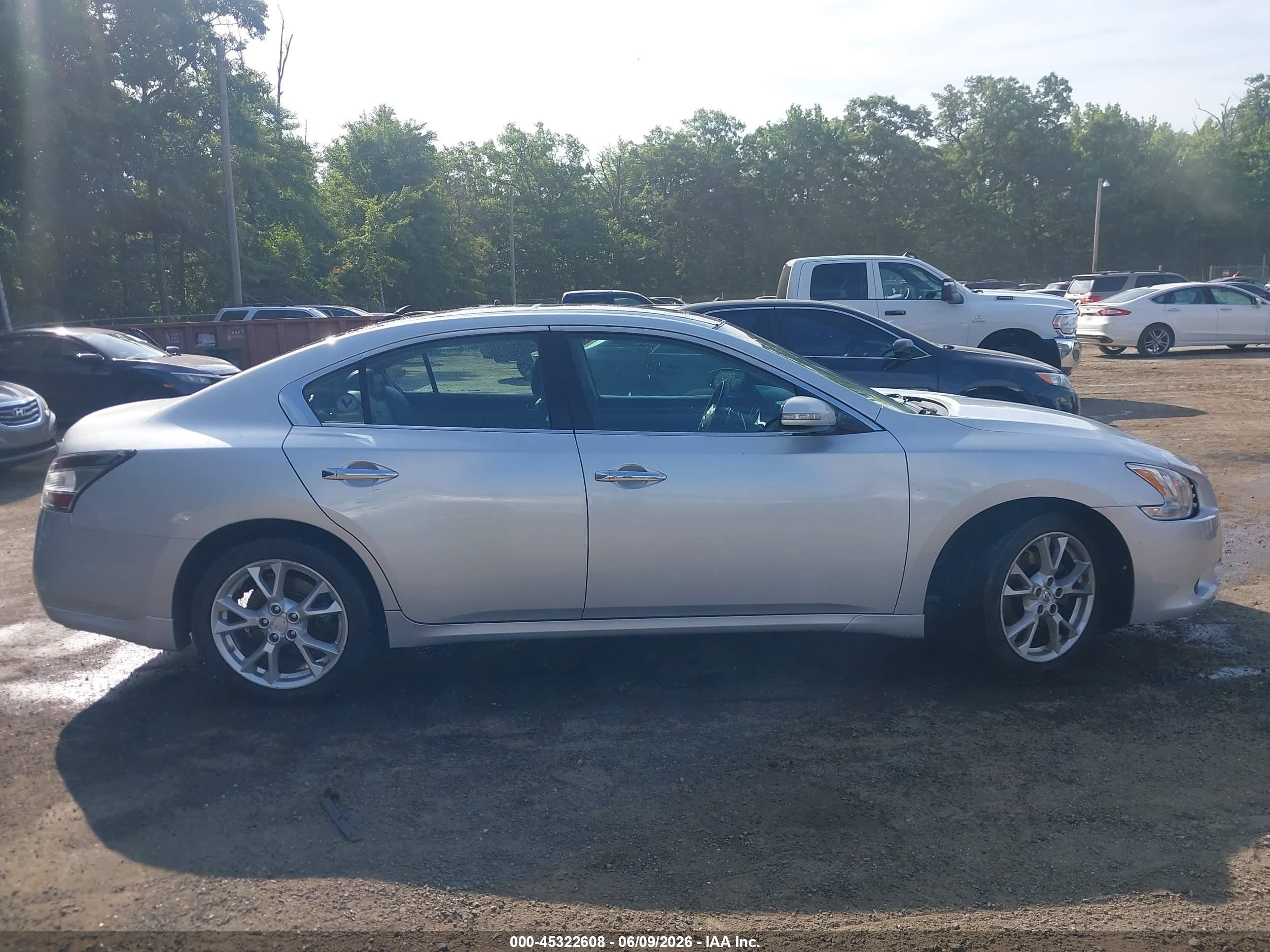 2014 Nissan Maxima 3.5 Sv Silver vin: 1N4AA5AP8EC448847