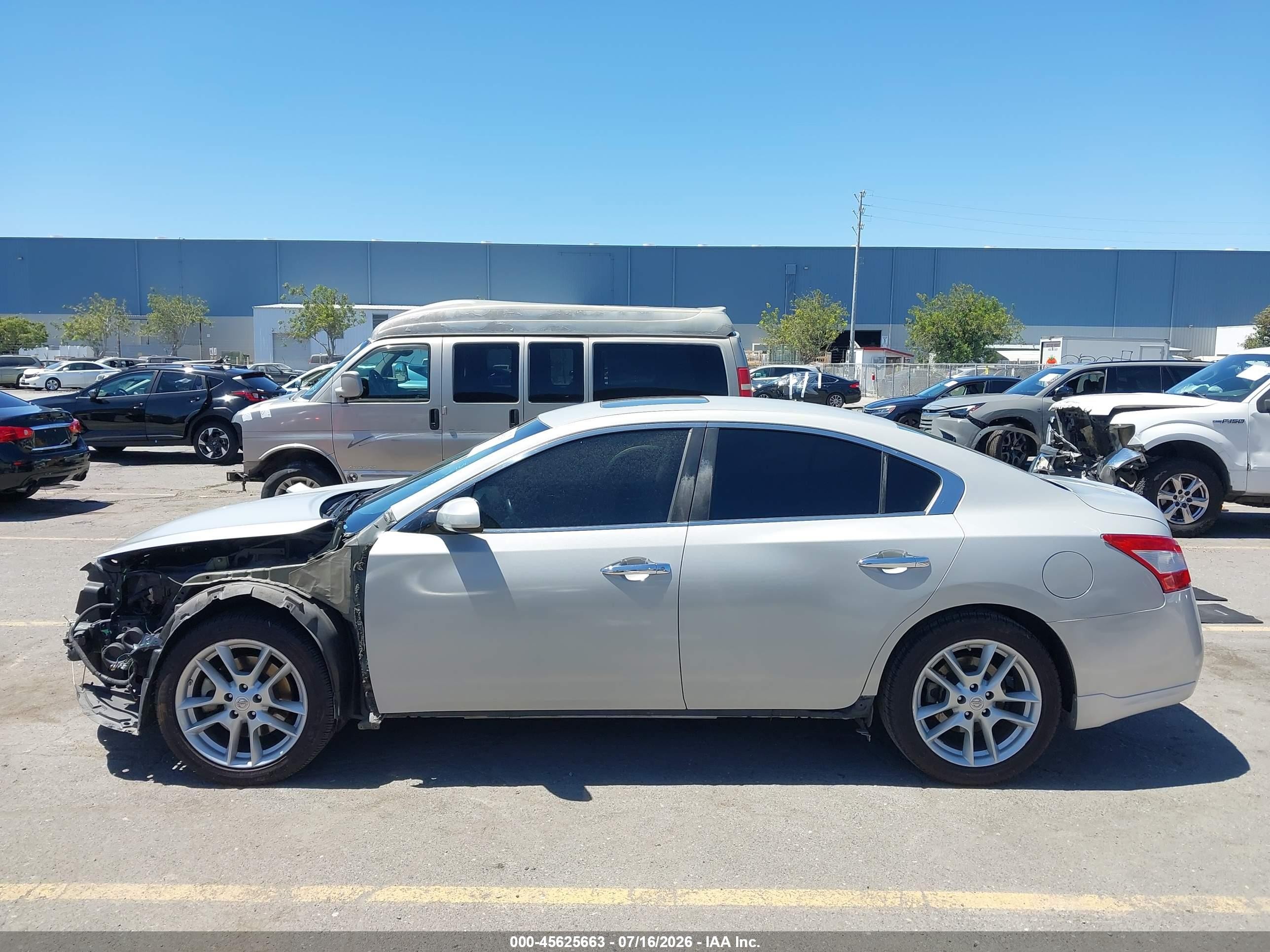 2010 Nissan Maxima 3.5 S Серебряный vin: 1N4AA5AP9AC874766