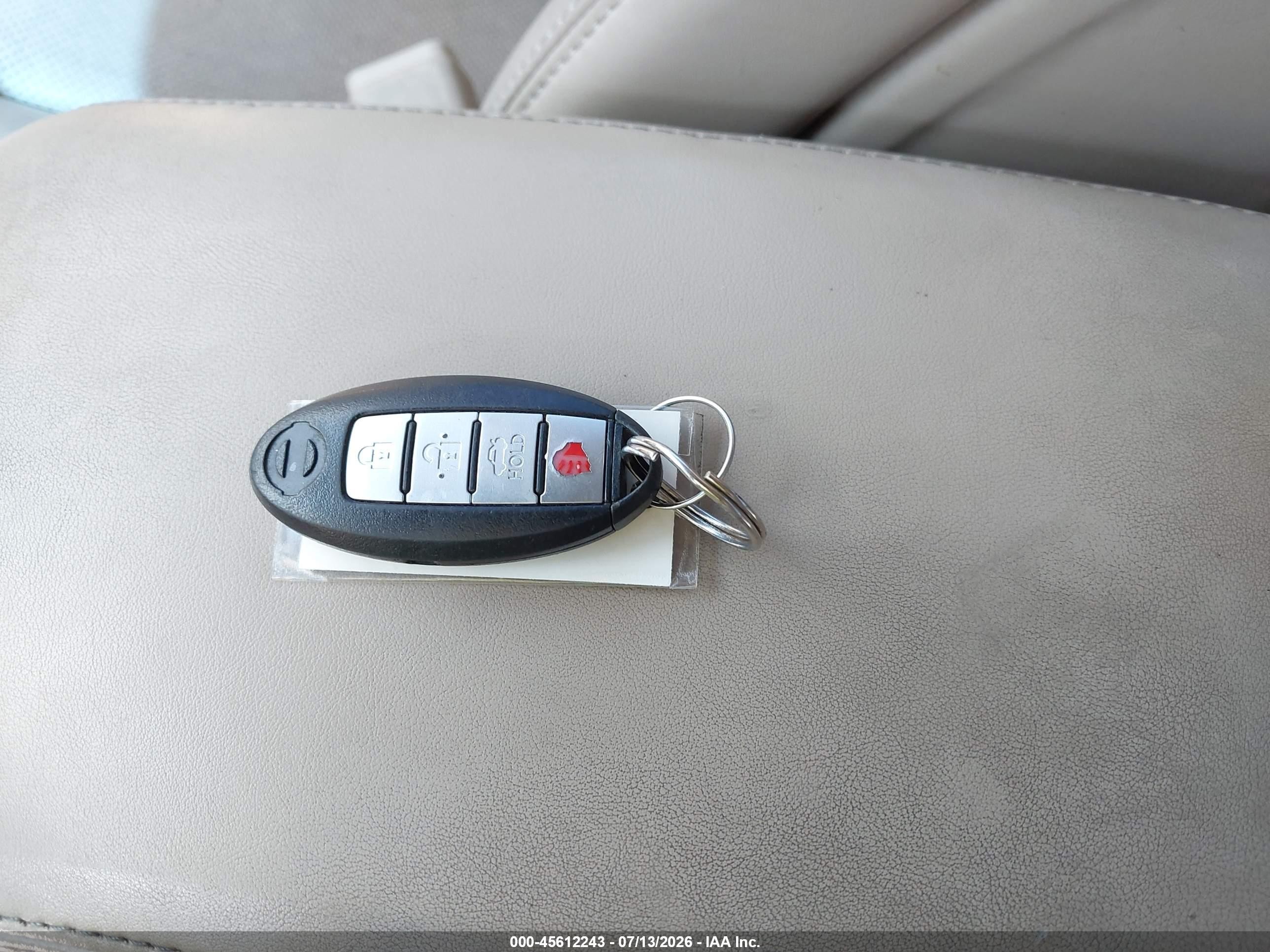 2014 Nissan Maxima 3.5 Sv White vin: 1N4AA5AP9EC473790