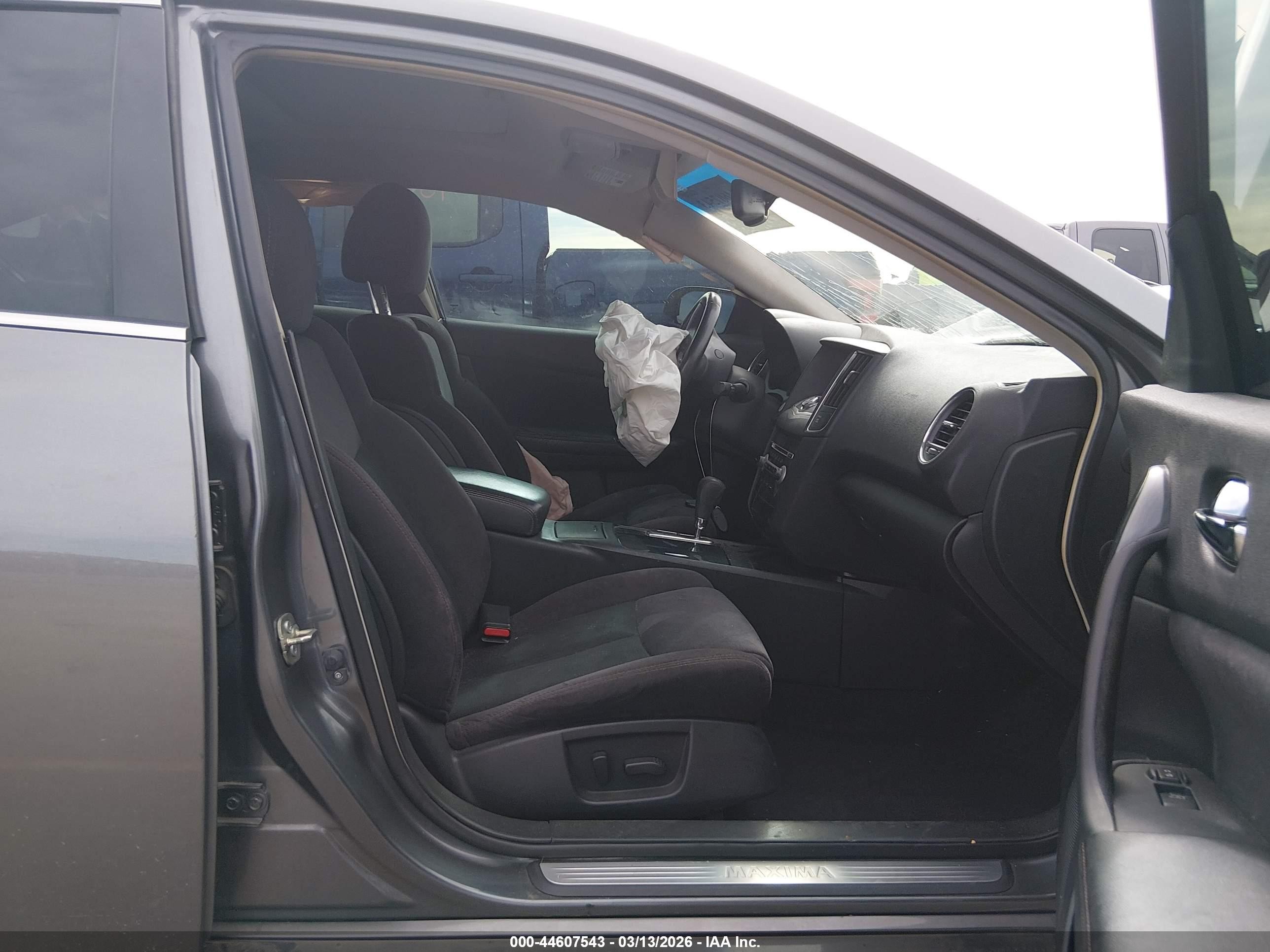 2014 Nissan Maxima 3.5 S Silver vin: 1N4AA5AP9EC905827