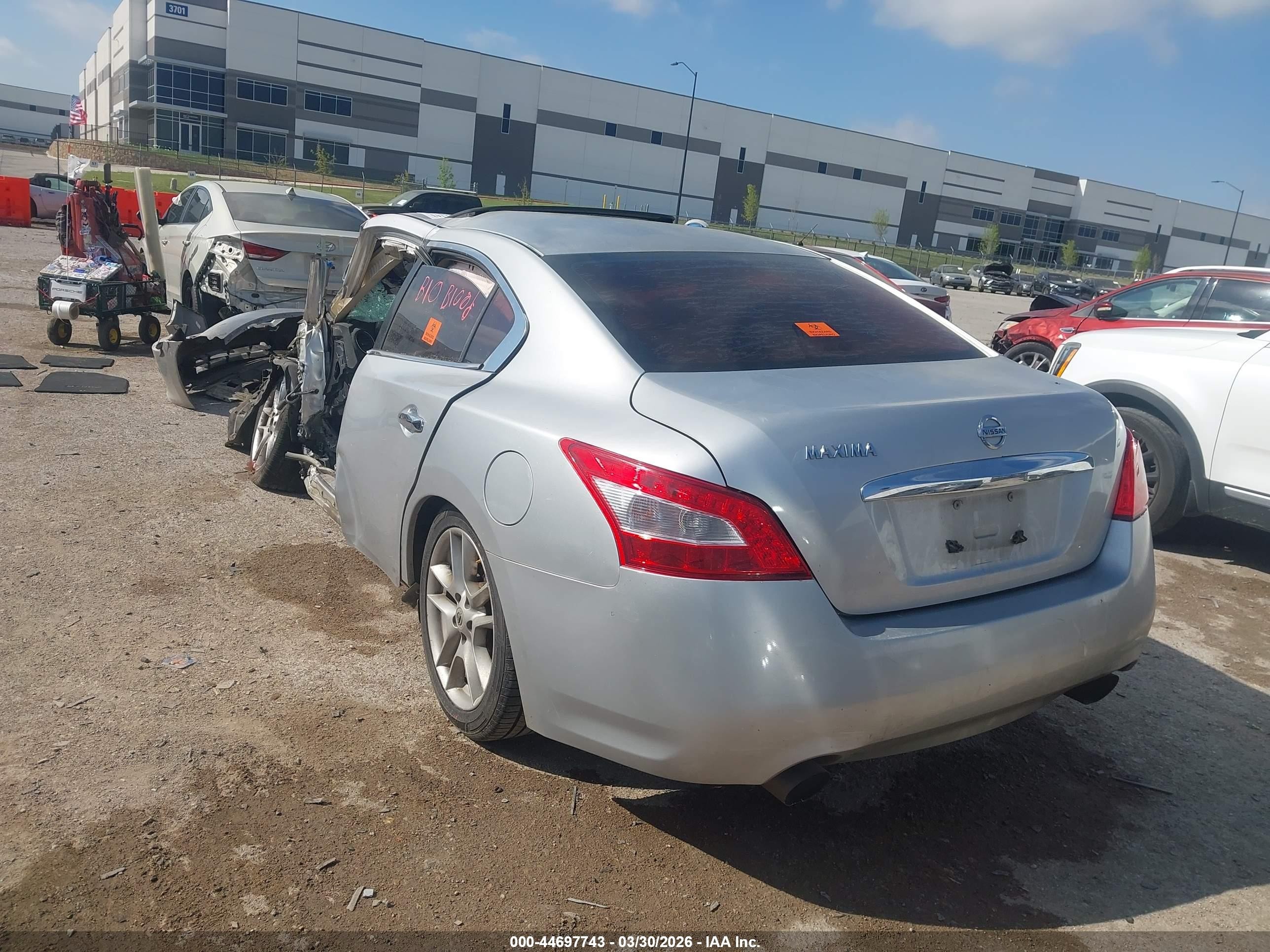 2010 Nissan Maxima 3.5 S Silver vin: 1N4AA5APXAC802748